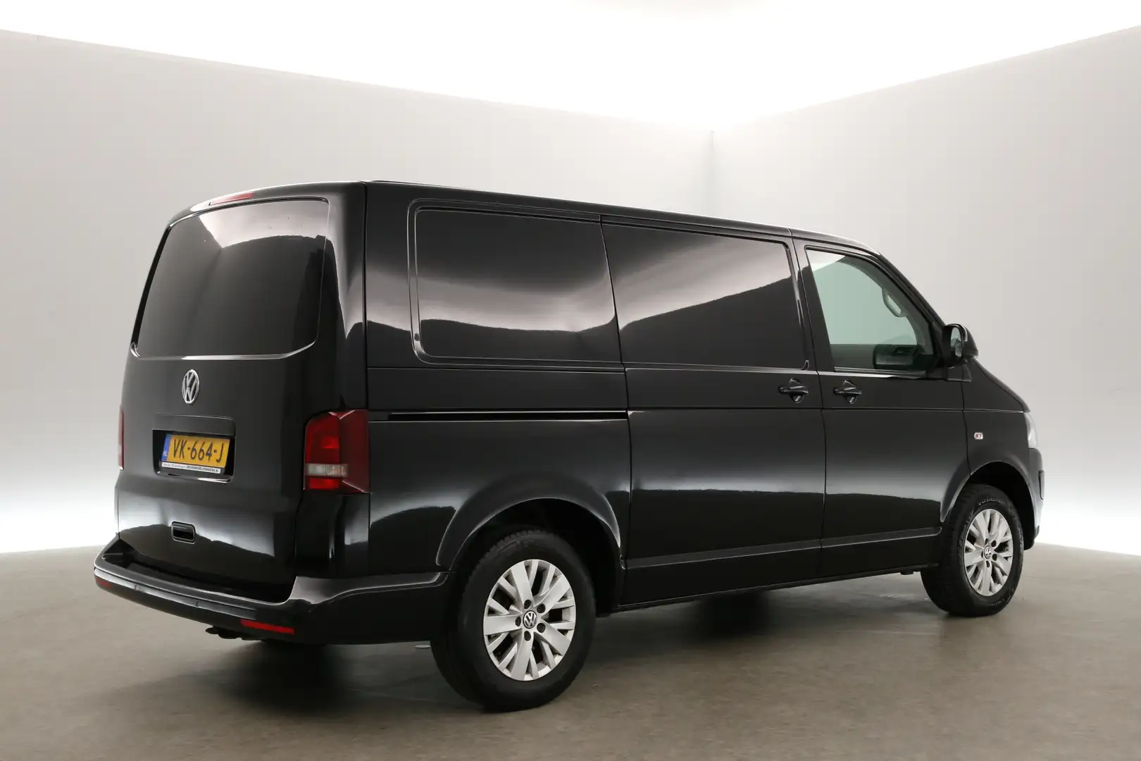 Volkswagen T5 Transporter 2.0 TDI L1H1 | MARGE! | Airco Cruise Navigatie 16" Noir - 2