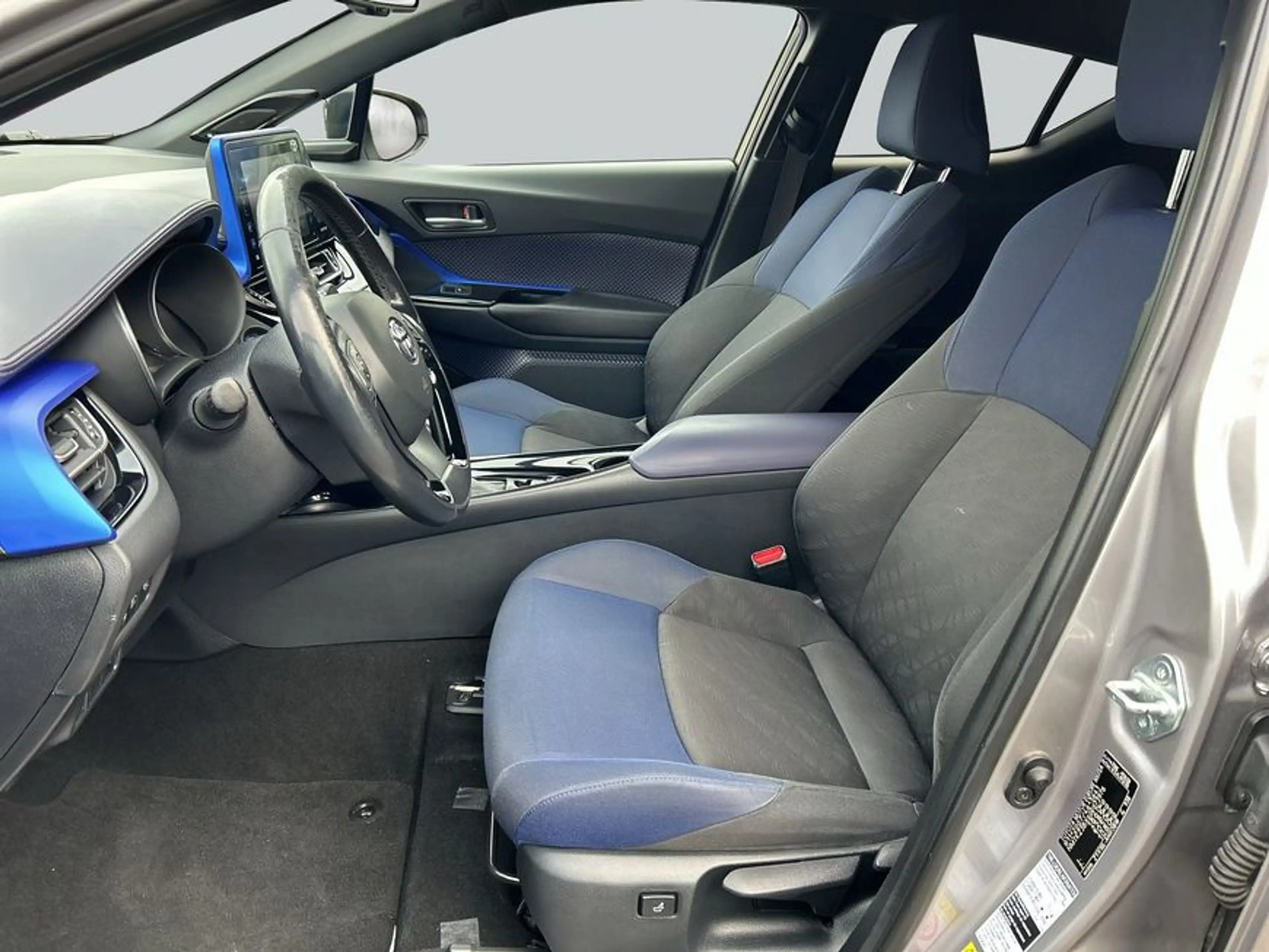 Toyota C-HR 1.8 Hybrid Style Selection — photo 10
