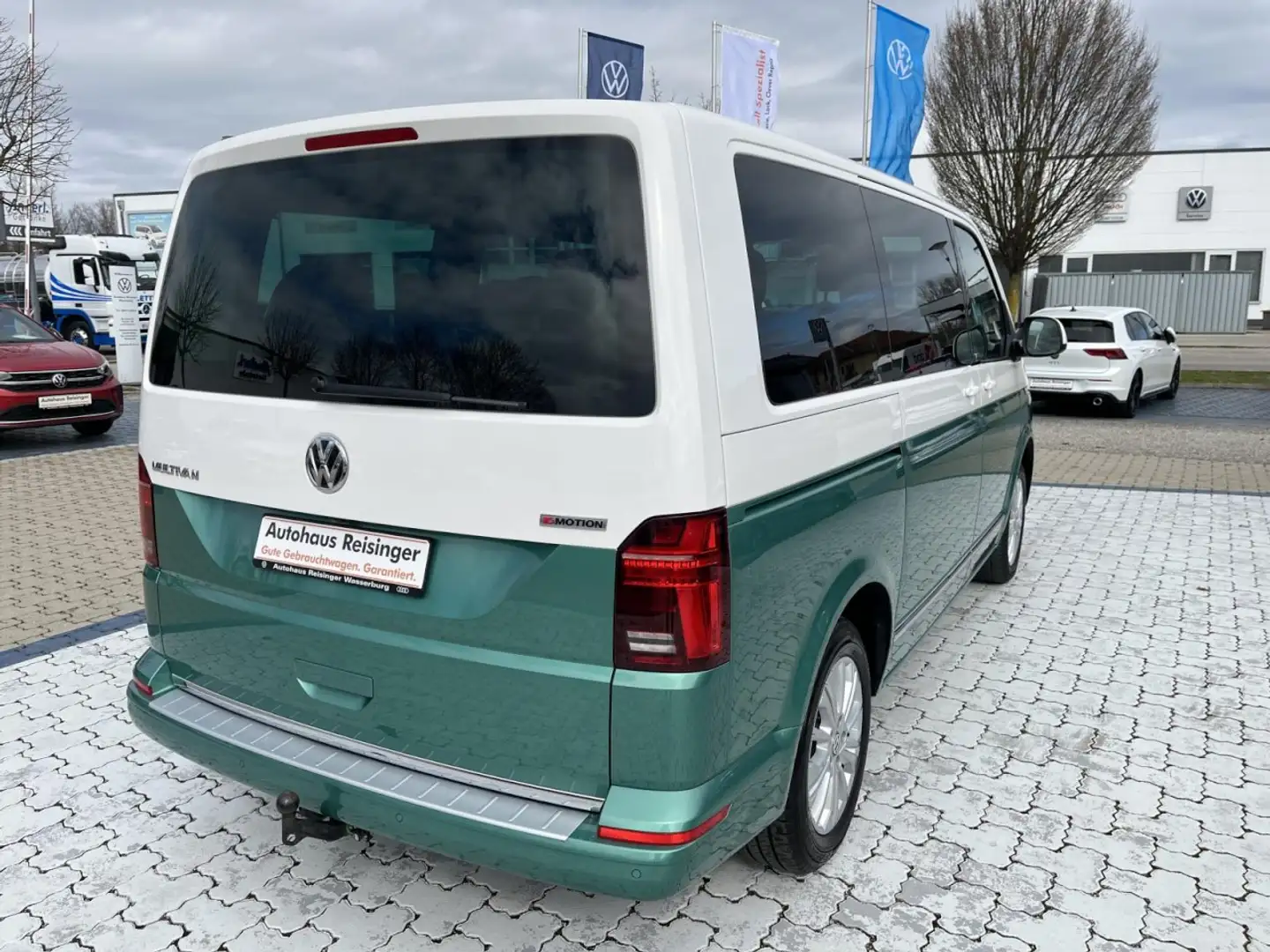 Volkswagen T6 Multivan .1 2.0 TDI 4 Motion (LED+NAVI+AHK+R-Kamera+,ACC+AP Grün - 2