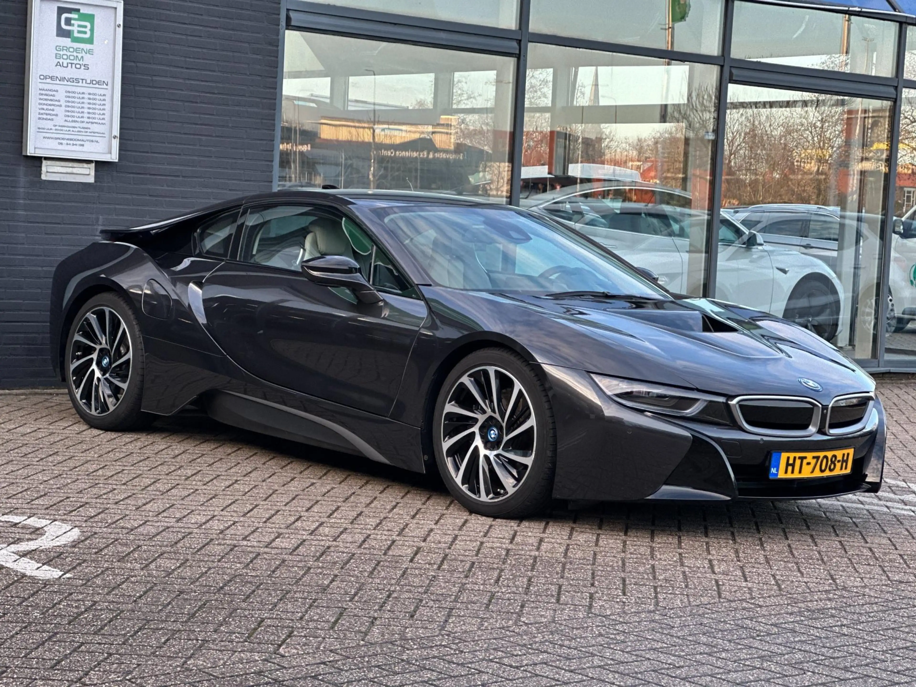 BMW i8 1.5/LEDER/NAVI/CAMERA/DELERONDERHOUDEN/NL-AUTO NAP — photo 8