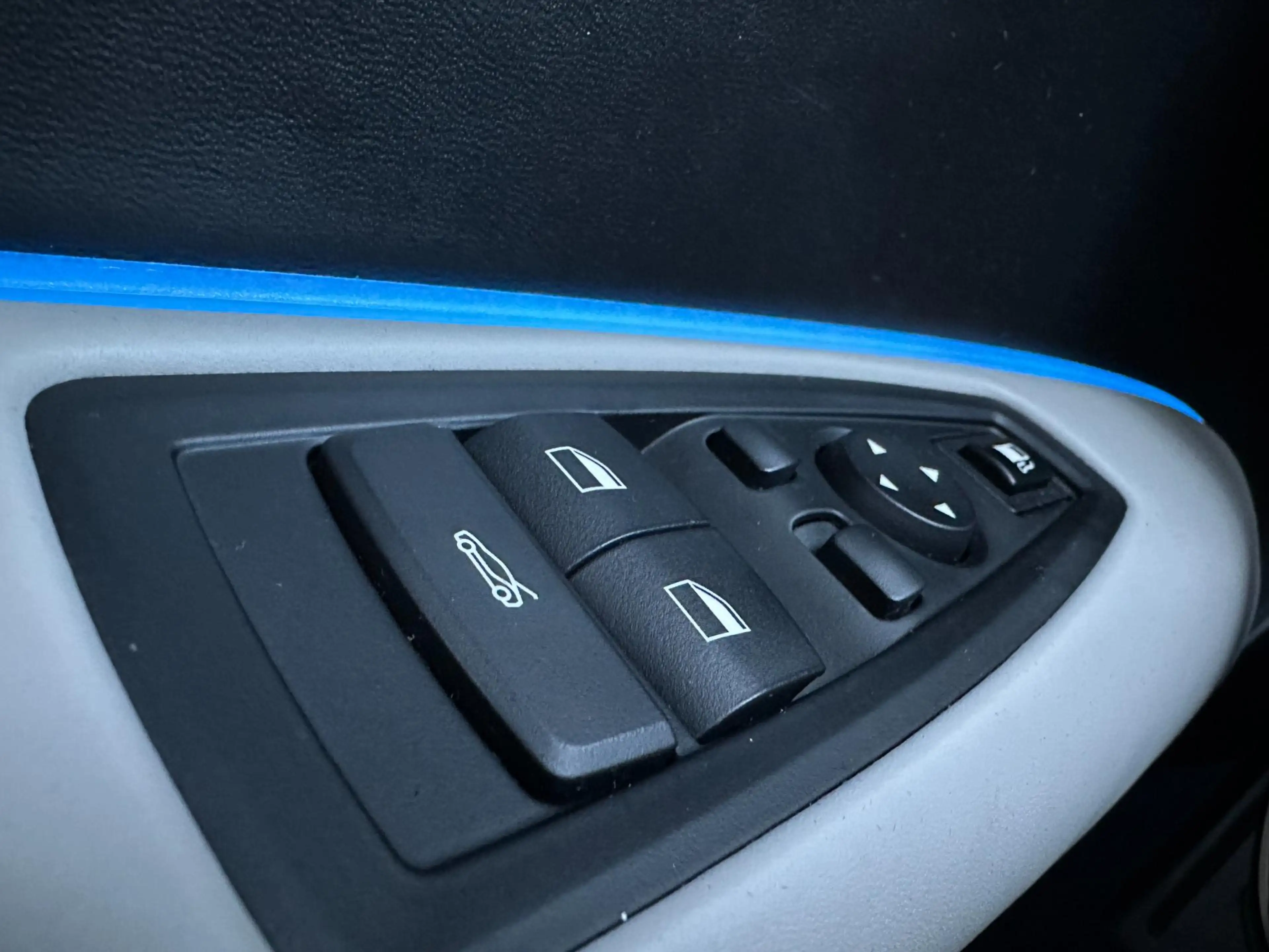 BMW i8 1.5/LEDER/NAVI/CAMERA/DELERONDERHOUDEN/NL-AUTO NAP — photo 22