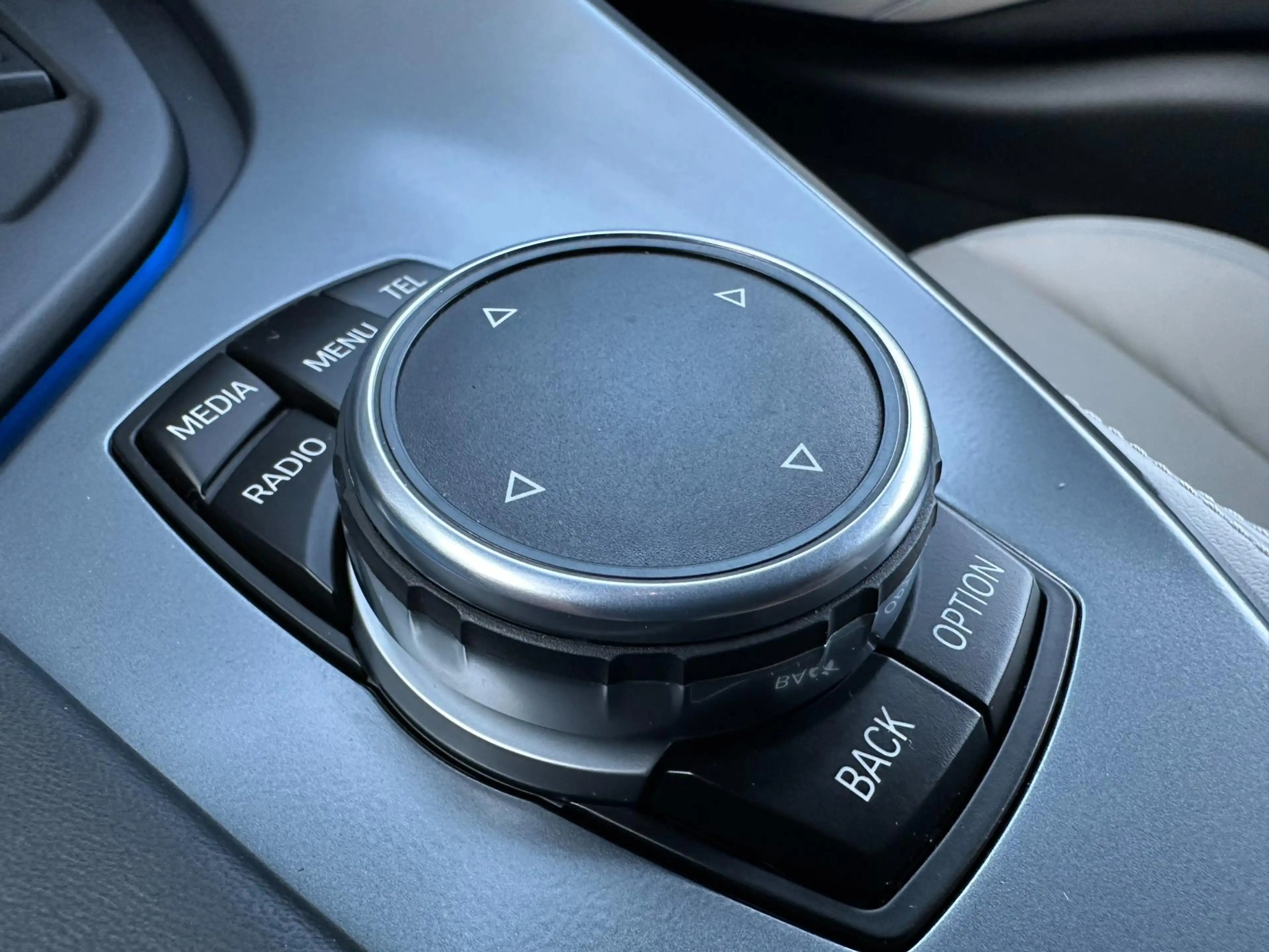 BMW i8 1.5/LEDER/NAVI/CAMERA/DELERONDERHOUDEN/NL-AUTO NAP — photo 26
