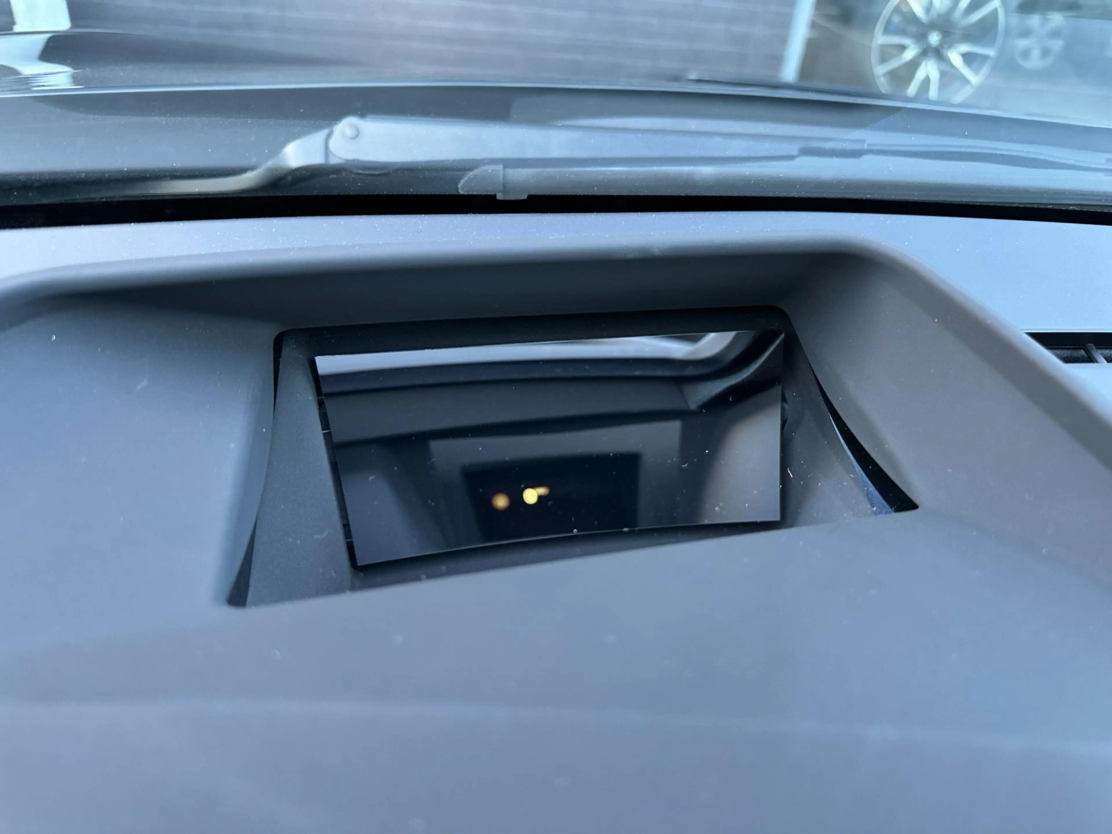 BMW i8 1.5/LEDER/NAVI/CAMERA/DELERONDERHOUDEN/NL-AUTO NAP — photo 37