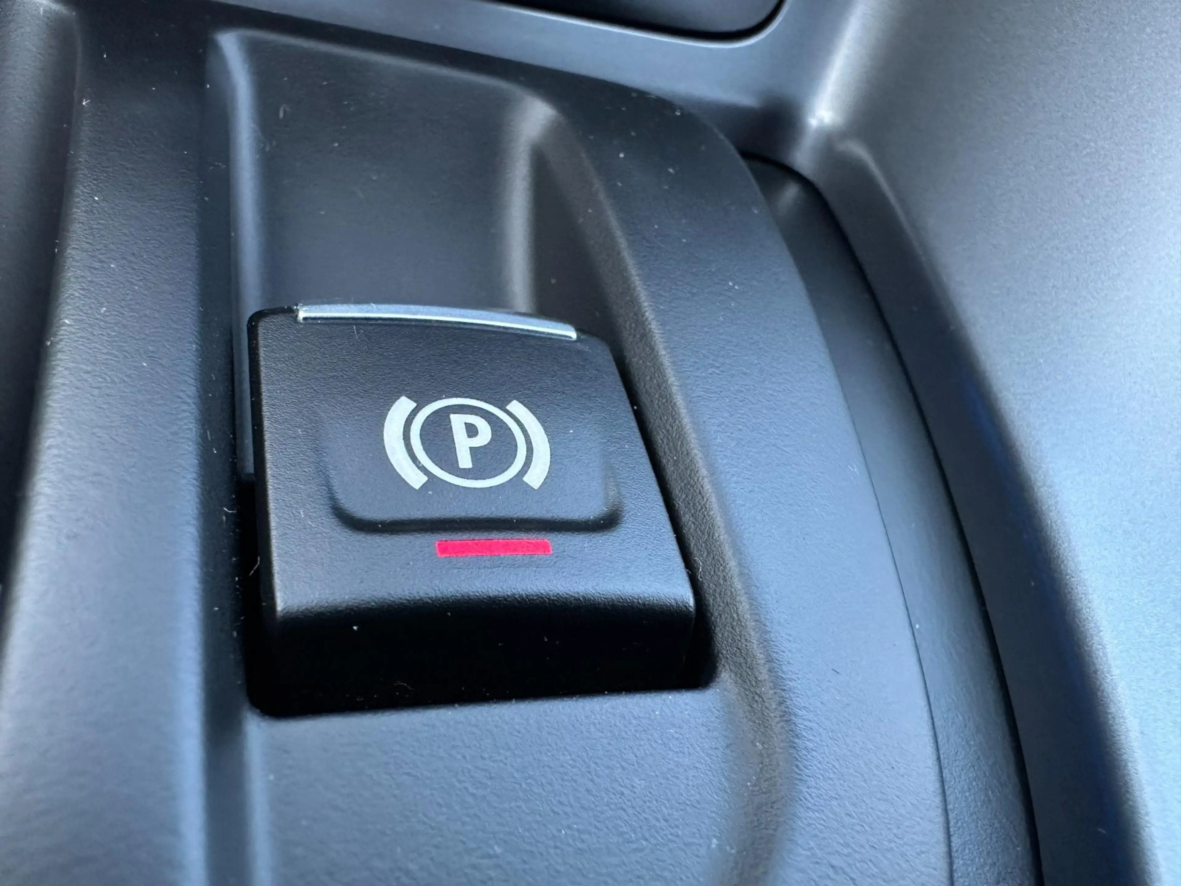 BMW i8 1.5/LEDER/NAVI/CAMERA/DELERONDERHOUDEN/NL-AUTO NAP — photo 29