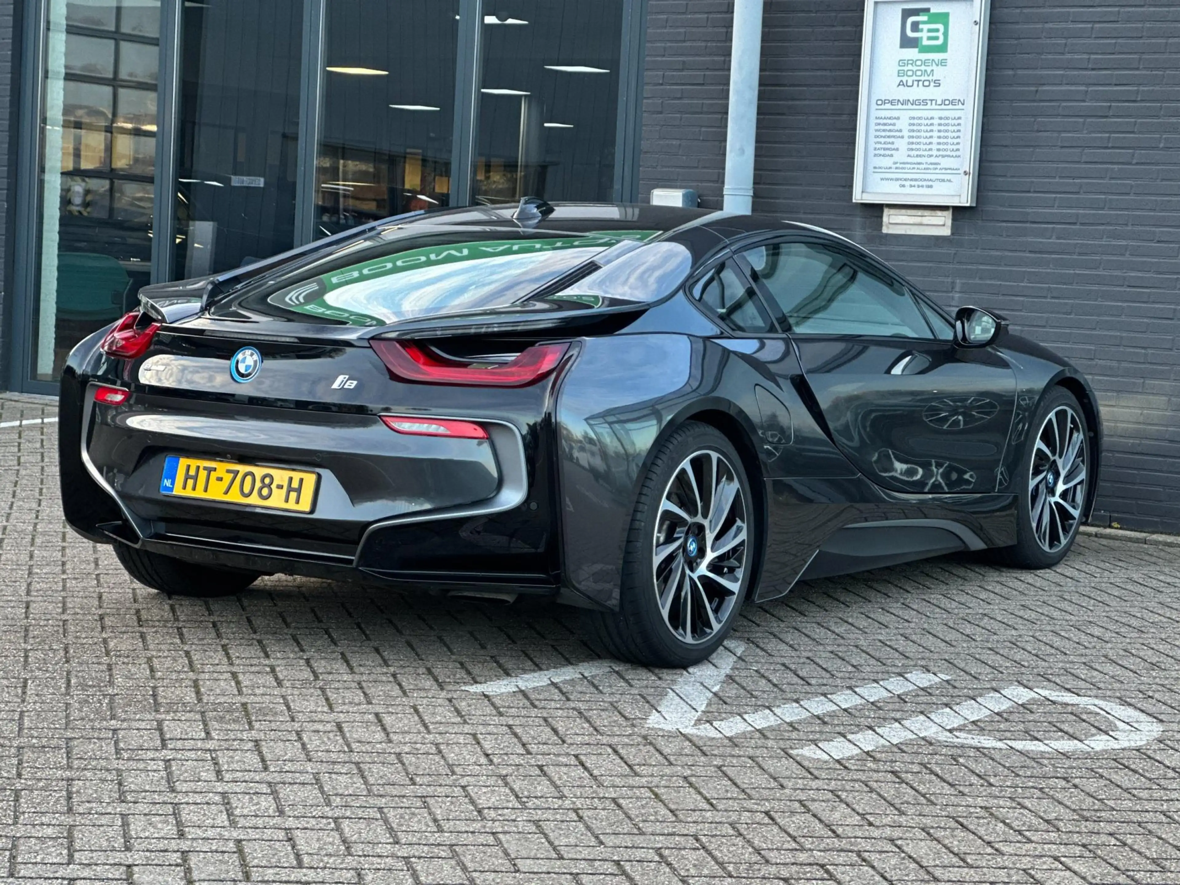 BMW i8 1.5/LEDER/NAVI/CAMERA/DELERONDERHOUDEN/NL-AUTO NAP — photo 10
