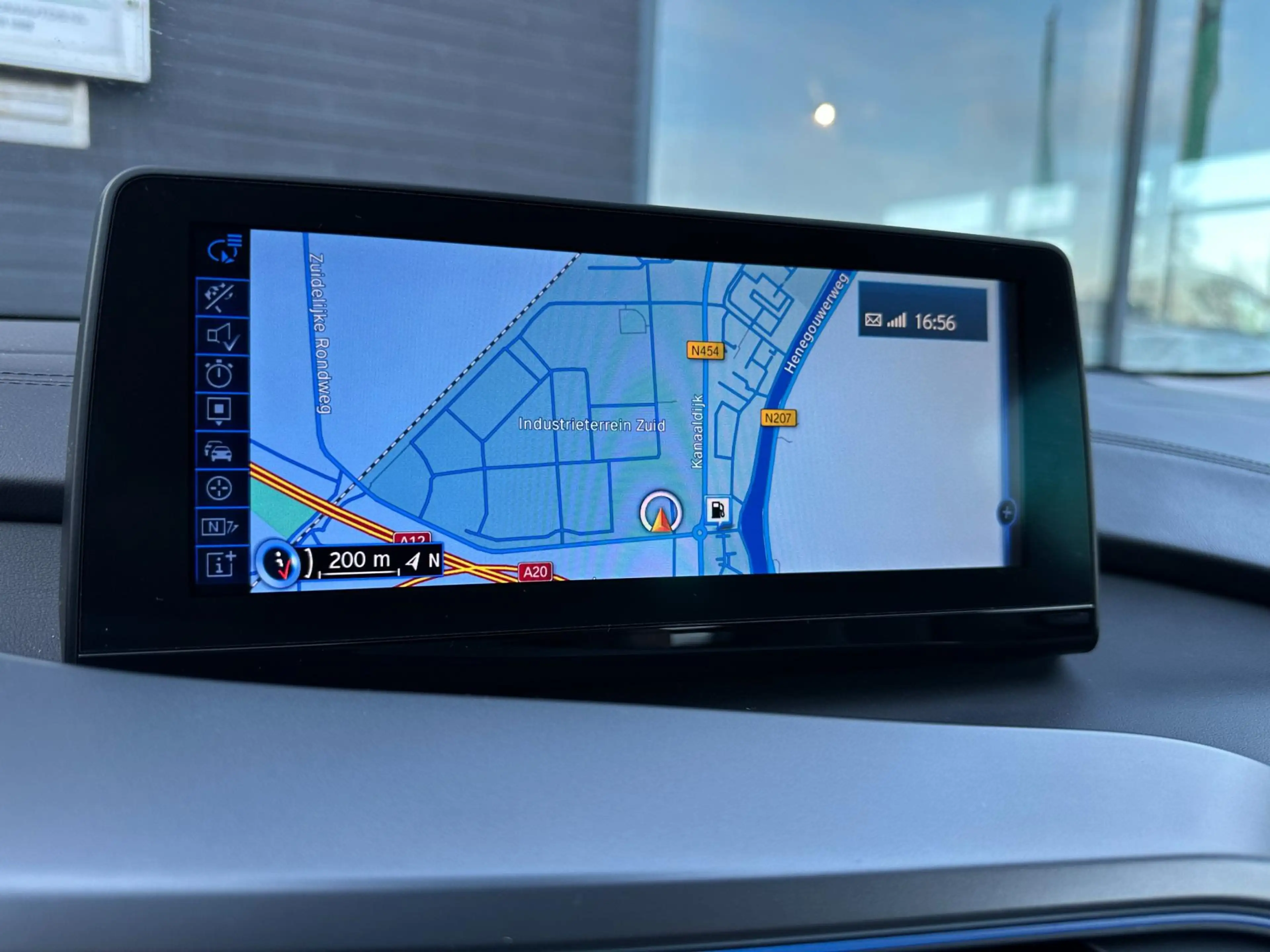BMW i8 1.5/LEDER/NAVI/CAMERA/DELERONDERHOUDEN/NL-AUTO NAP — photo 33
