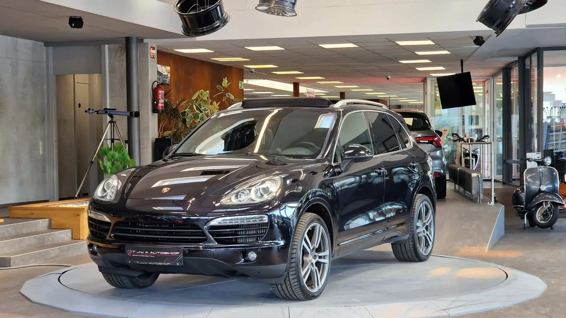 Porsche Cayenne Diesel ALLRAD Aut. *Soundbox*Pano*Kamera*Navi* Schwarz - 2