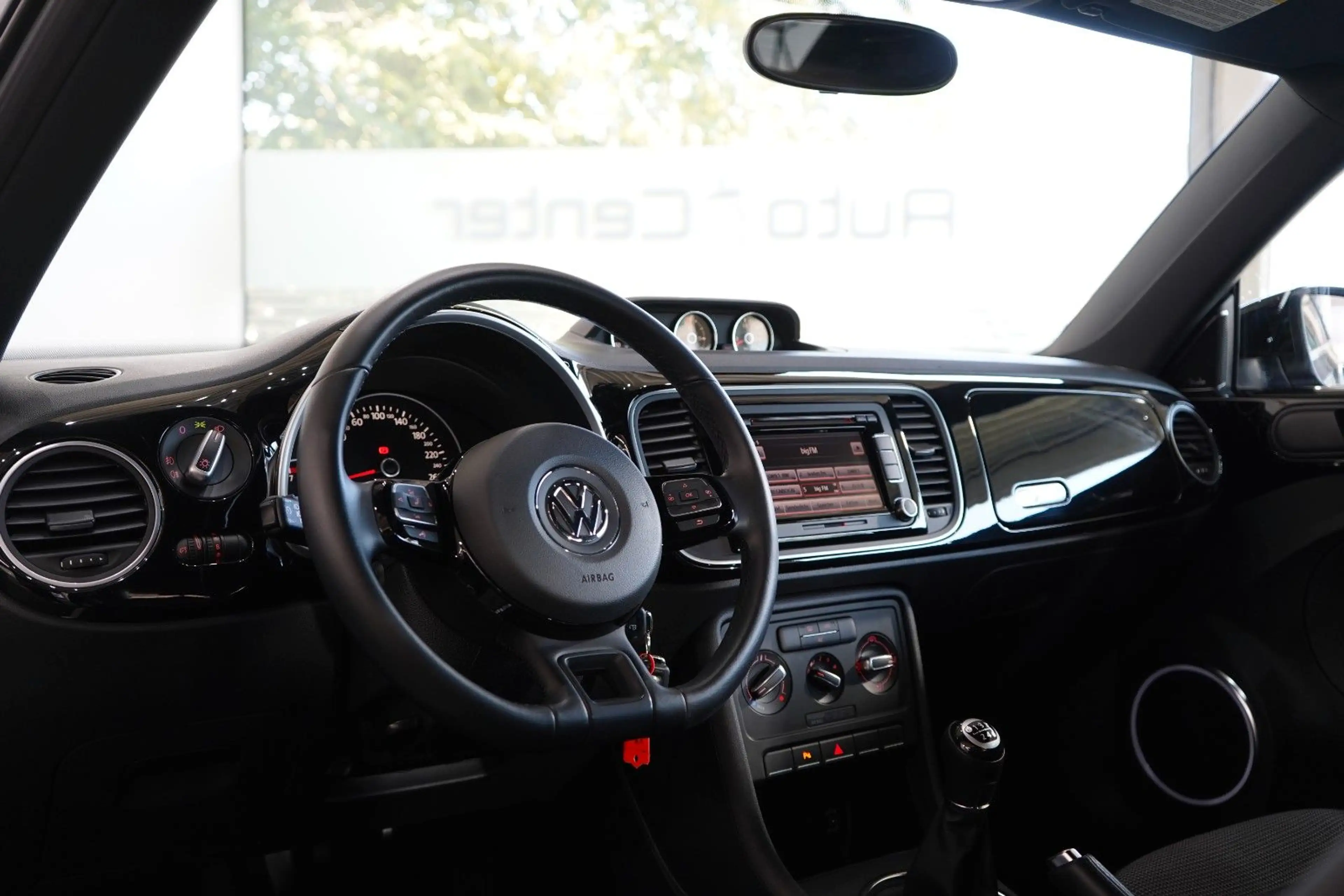 Volkswagen Beetle Lim. Design*PDC*FenderSound*KomfortPaket* — photo 10