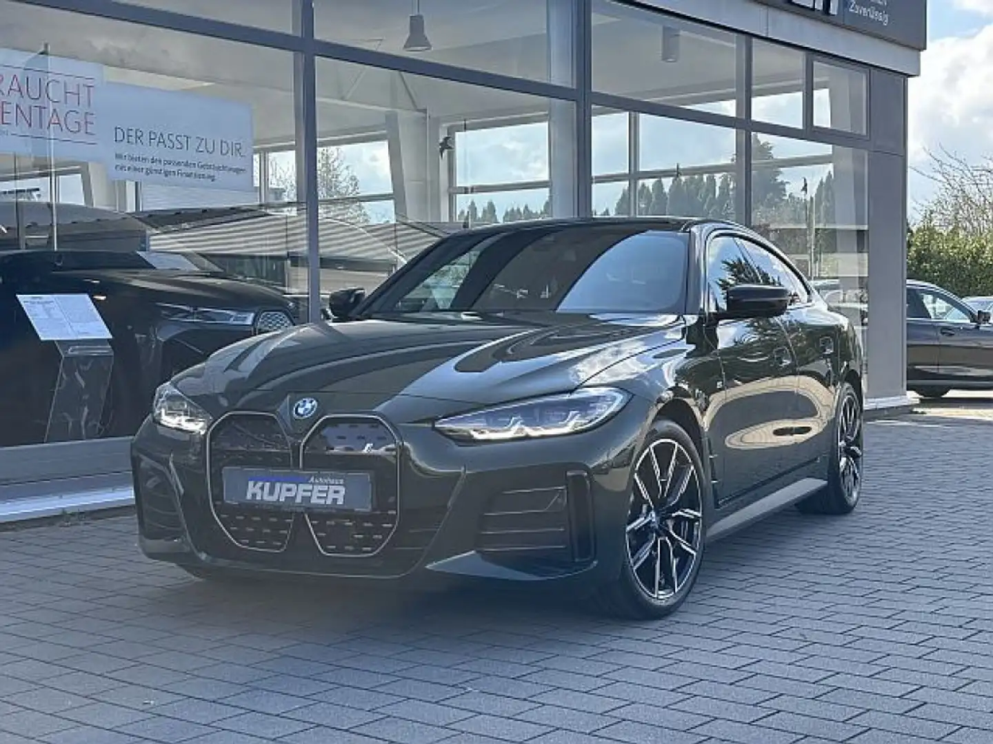 BMW i4 eDrive 40 Sportpaket AHK°elSitz+Mem°HIFI°360° Yeşil - 1