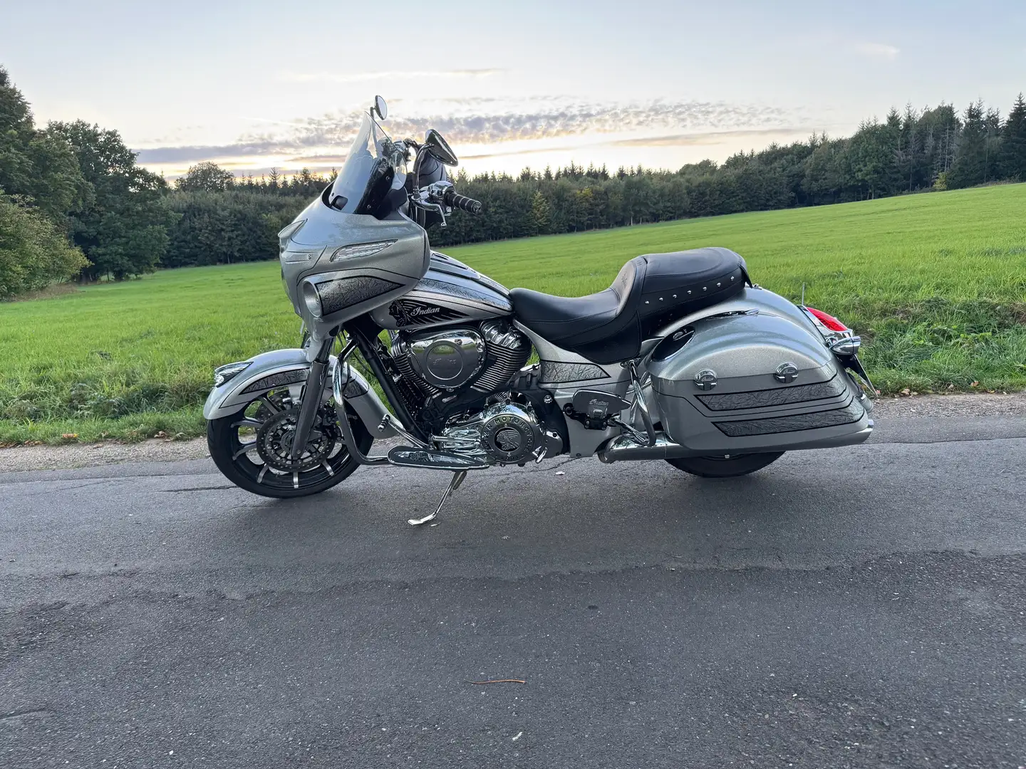 Indian Chieftain Elite Argento - 2