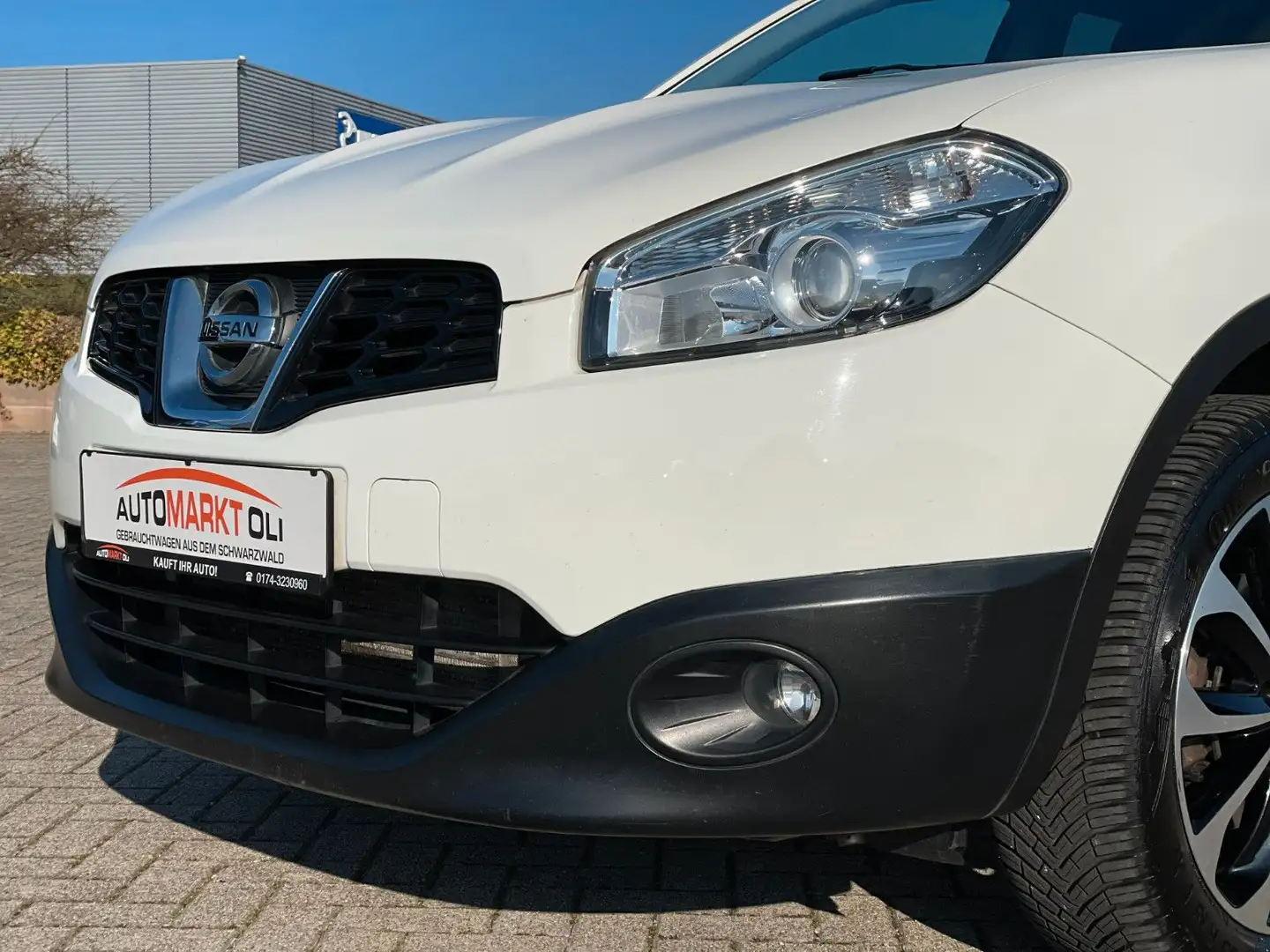 Nissan Qashqai iWay*Navi*Klima*AHK*Standheiz.*Panorama Weiß - 2