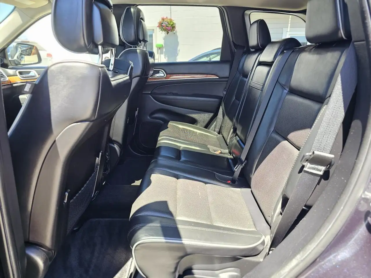 Jeep Grand Cherokee photo Jeep Grand Cherokee