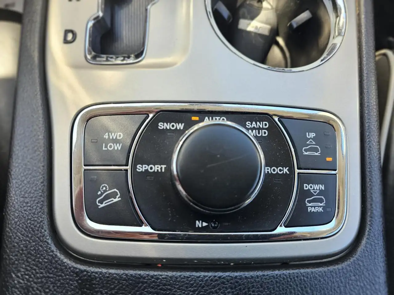 Jeep Grand Cherokee photo Jeep Grand Cherokee