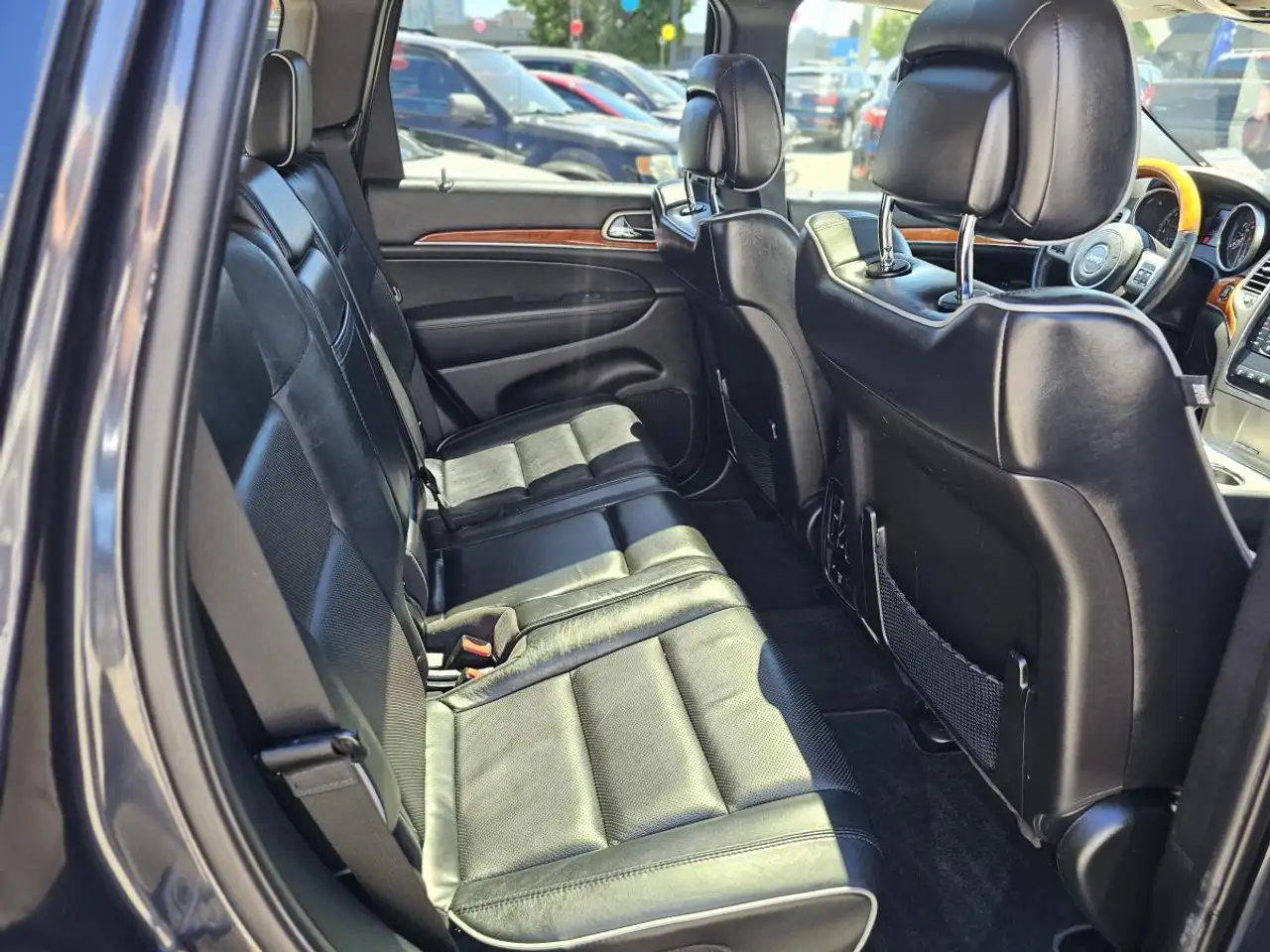 Jeep Grand Cherokee photo Jeep Grand Cherokee