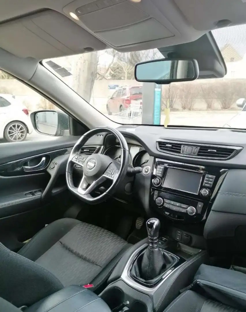 Nissan X-Trail 1,6 DIG-T N-Connecta Schwarz - 2
