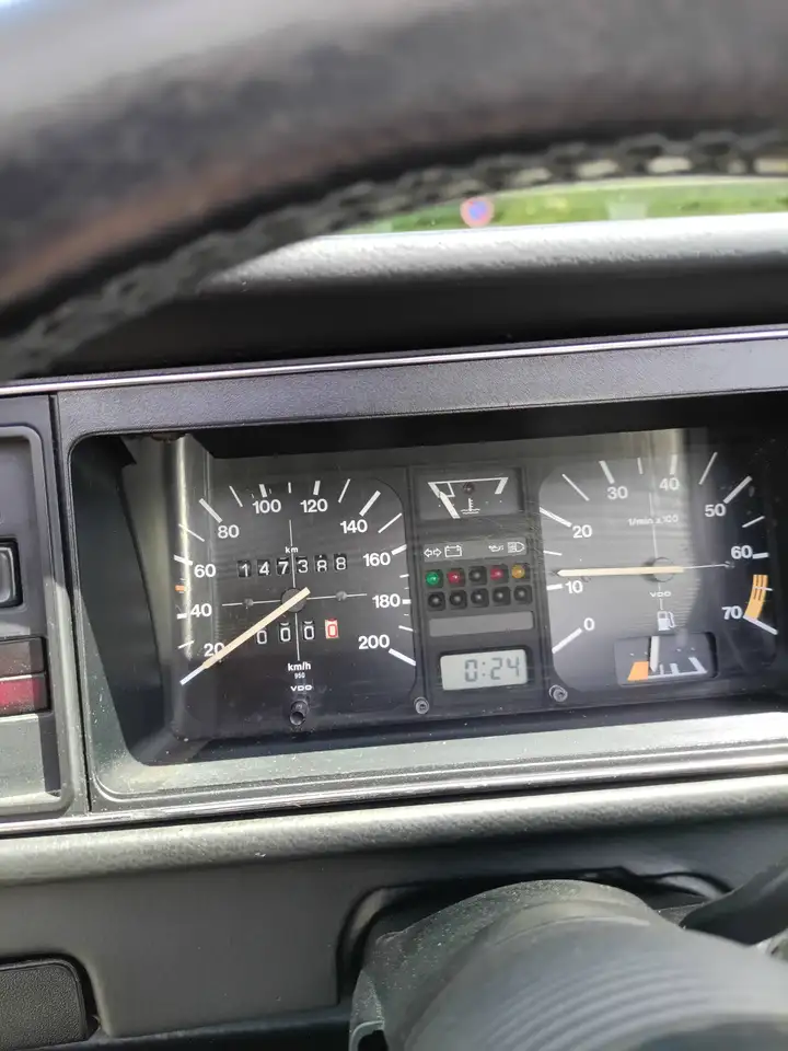 Volkswagen Golf Cabriolet 1,8 Motor K-Jetronic 95PS Sportsitze, Alufelgen, foto 11