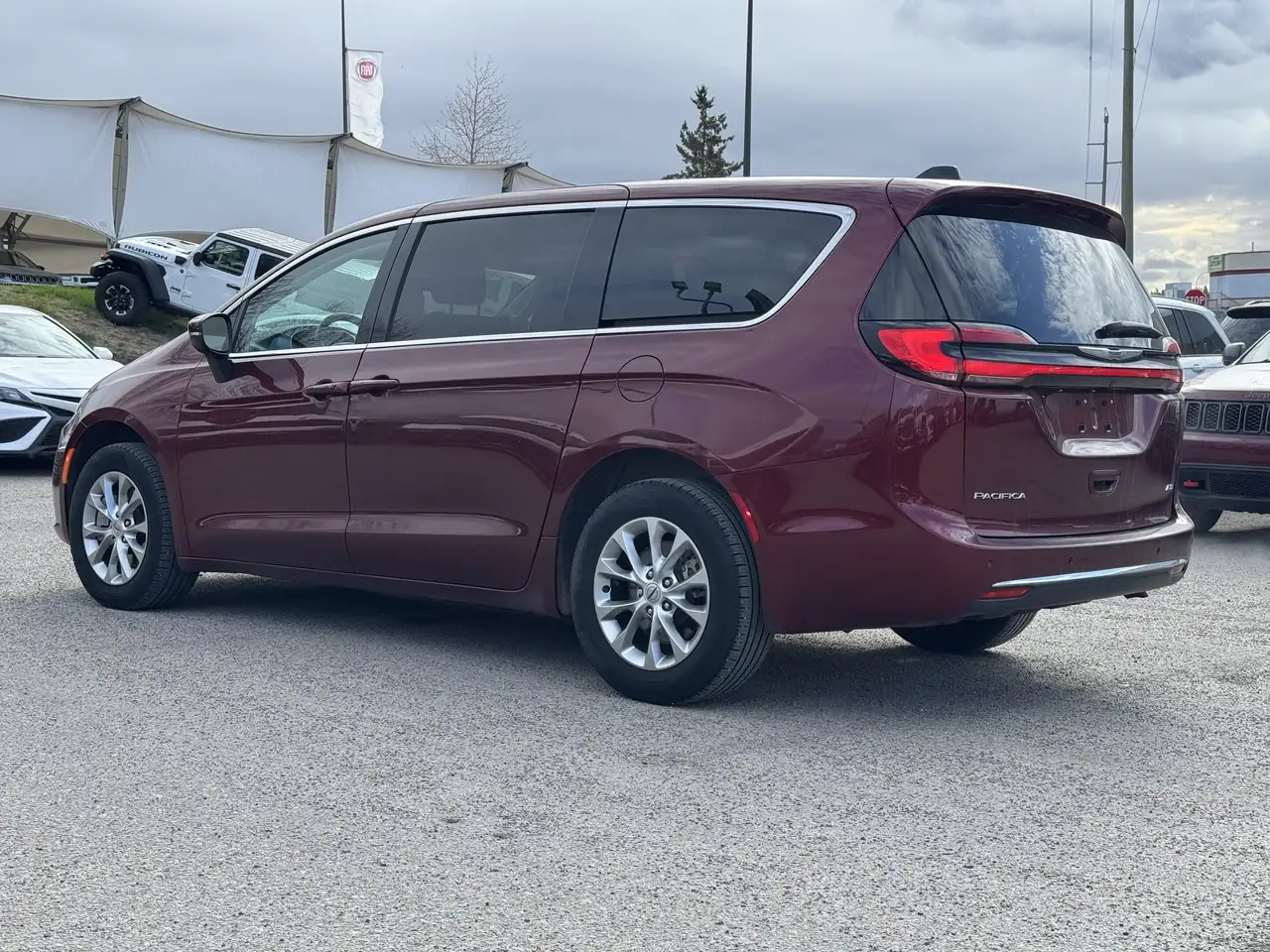 Chrysler Pacifica снимка Chrysler Pacifica