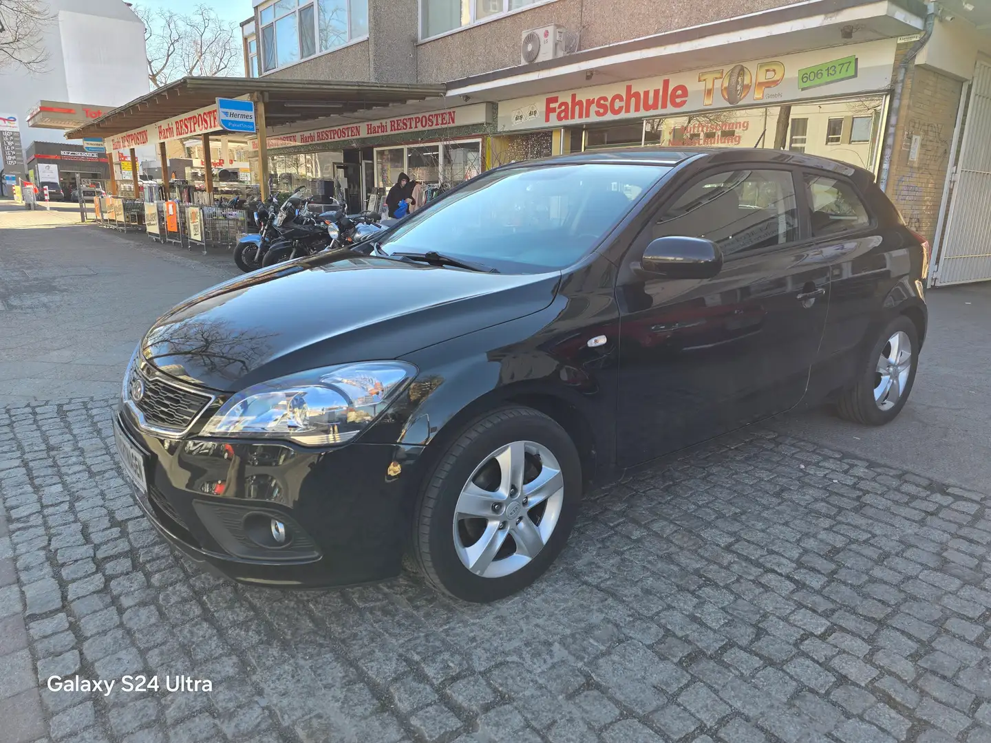 Kia Ceed / cee'd Edition 7/2.Hand/Scheckheft/Navigation/PDC/Klima Noir - 2