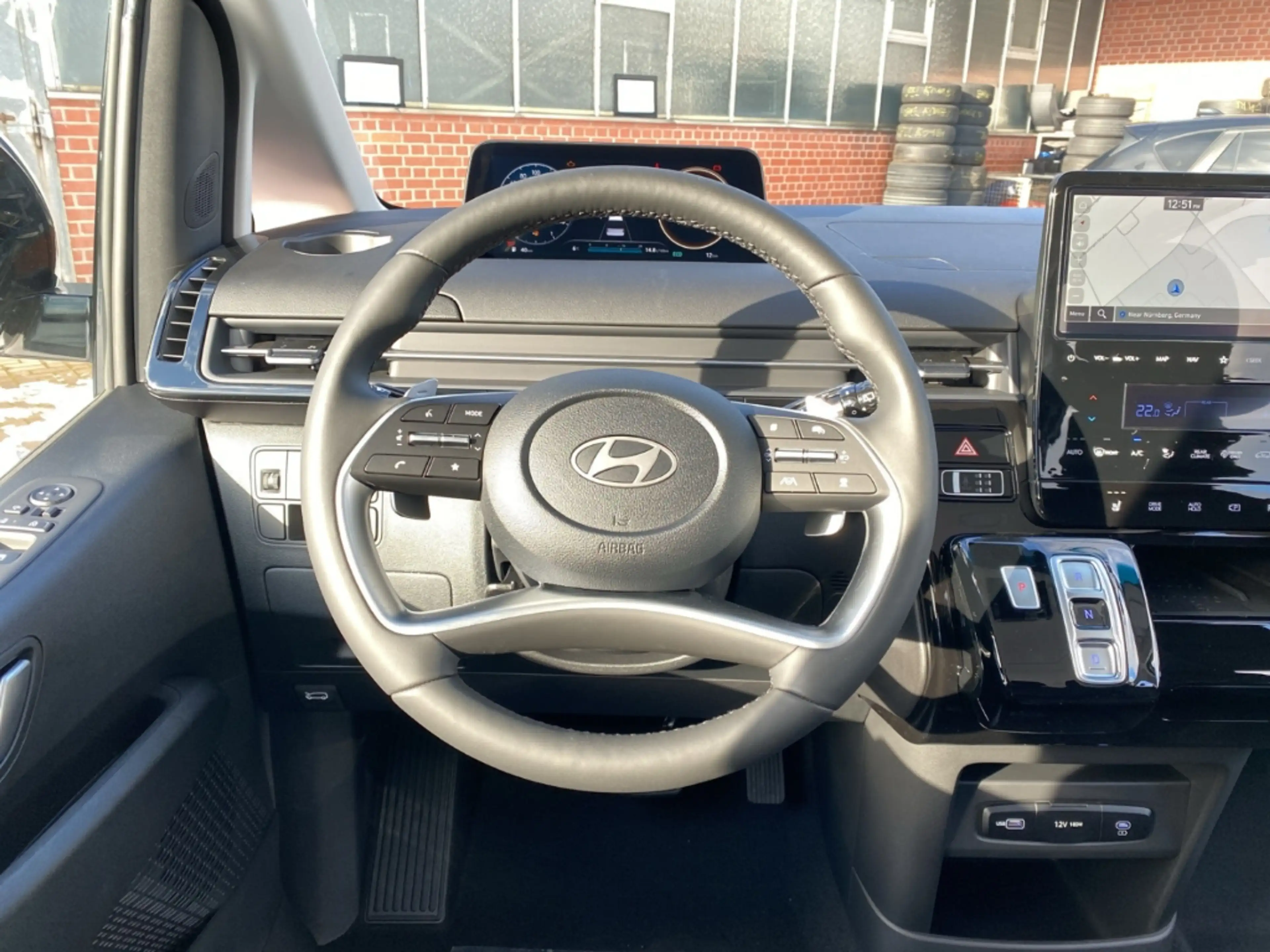 Hyundai STARIA Trend Hybrid 2WD HEV 9-Sitzer Navi LED ACC — photo 12