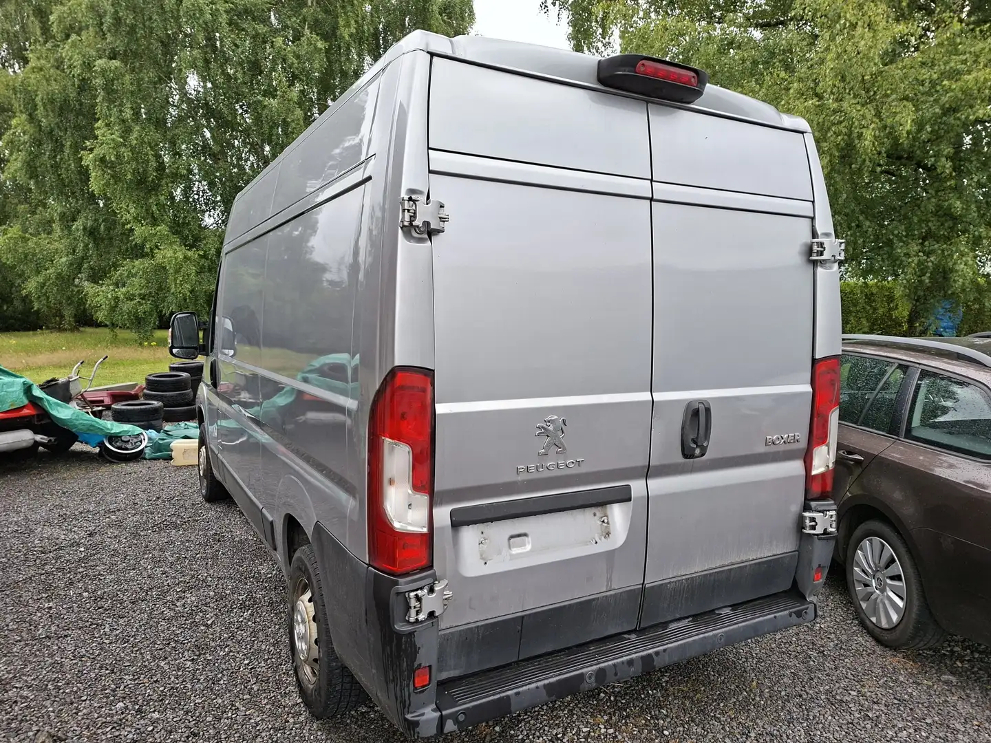 Peugeot Boxer 2.2 BlueHDi gps airco Gris - 2