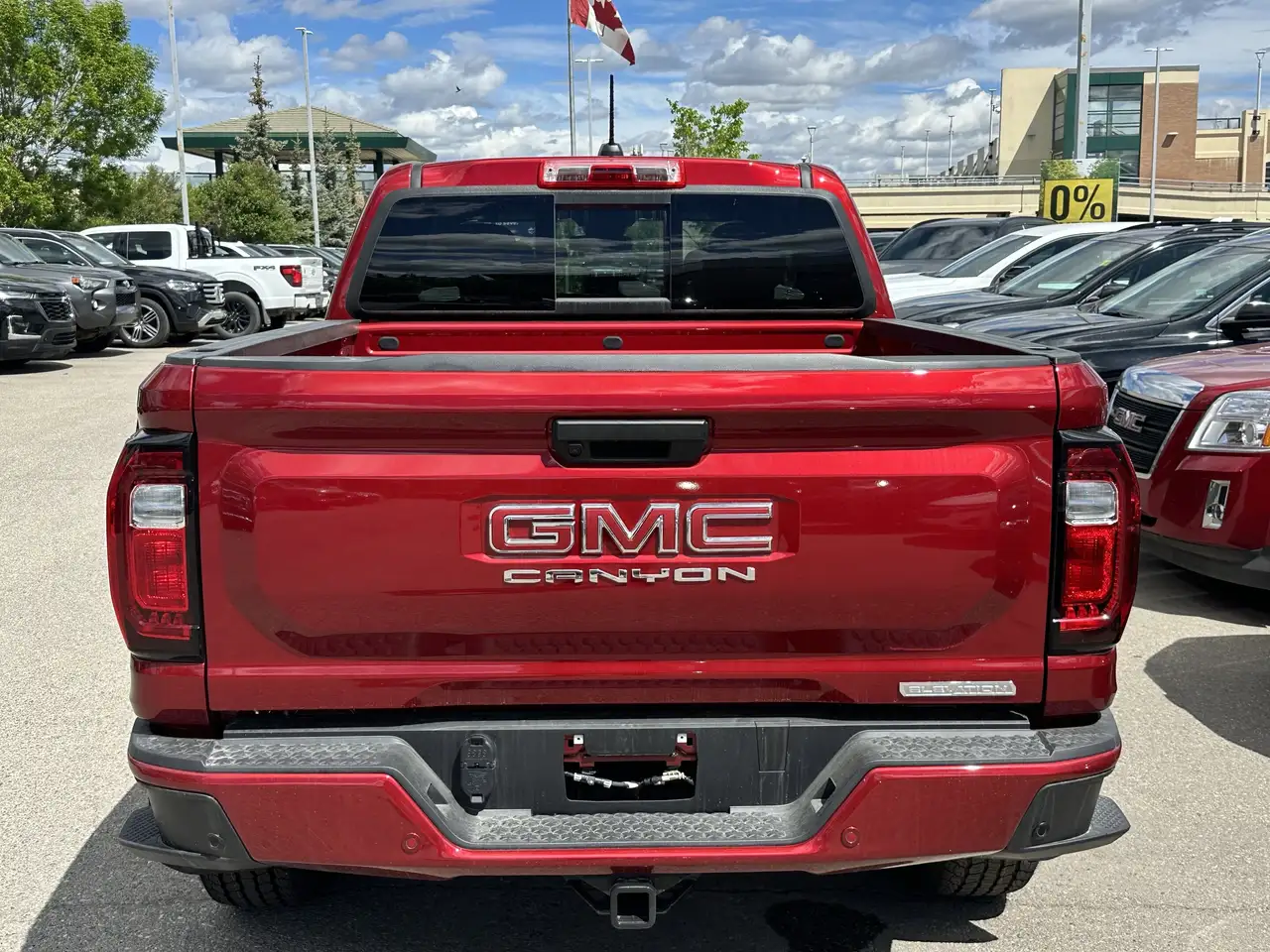 GMC Canyon снимка GMC Canyon