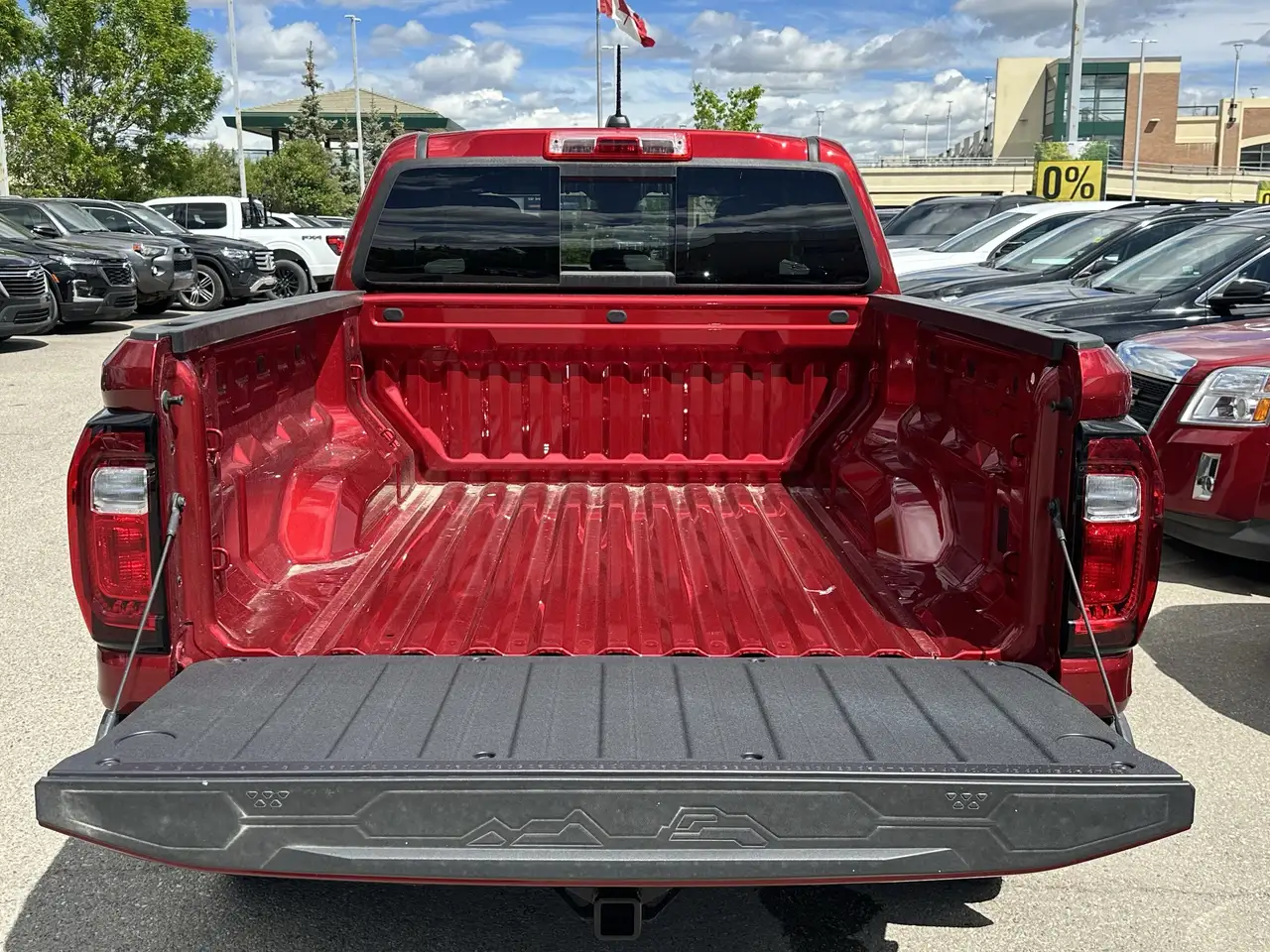 GMC Canyon снимка GMC Canyon