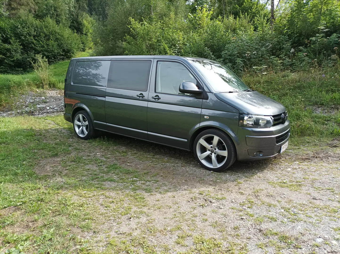 Volkswagen T5 Transvan Grau - 1