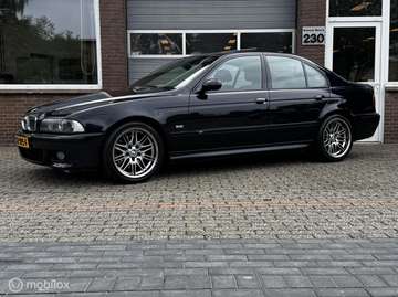 5-serie V8 400PK! FULL OPTIONS! ZELDZAAM!