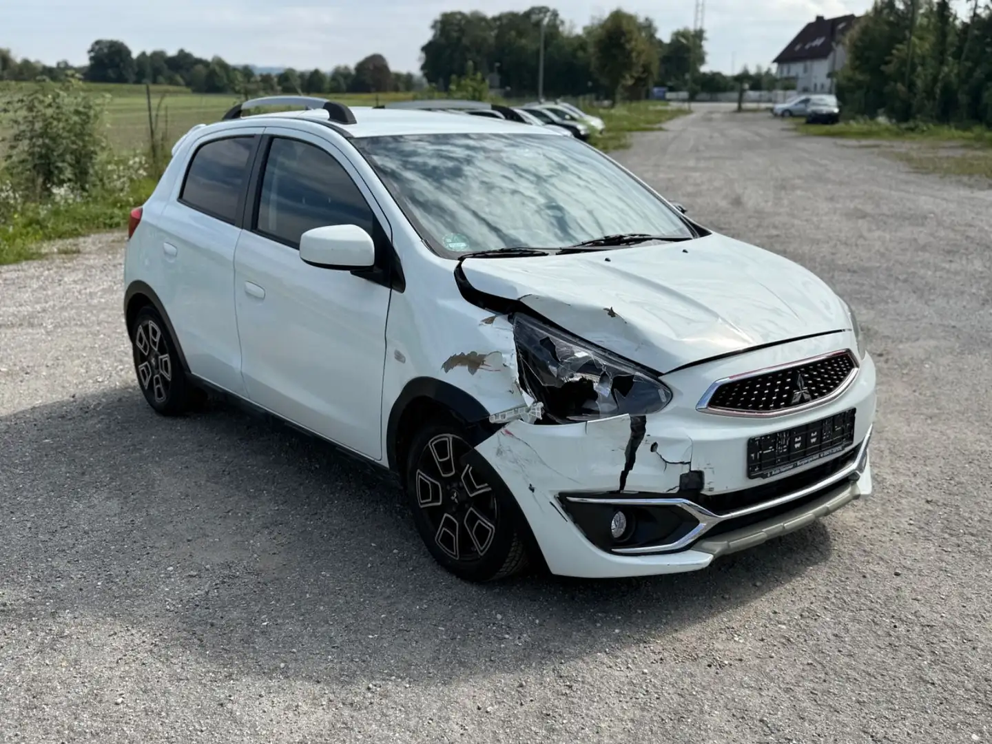 Mitsubishi Space Star Cross Edition 100+ * Navi Weiß - 1