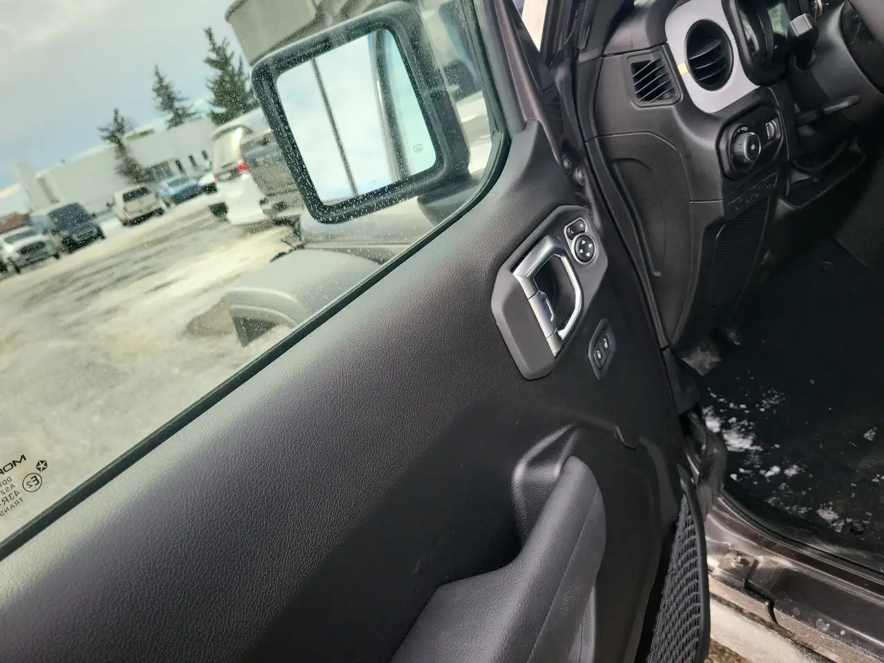 Jeep Wrangler снимка Jeep Wrangler