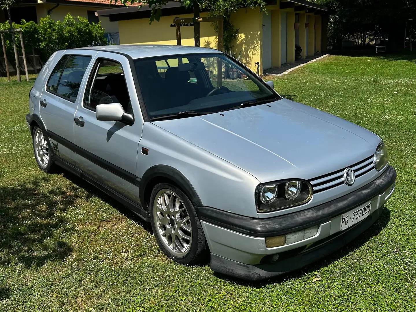 Volkswagen Golf 3p 2.8 VR6 cat. Argento - 2