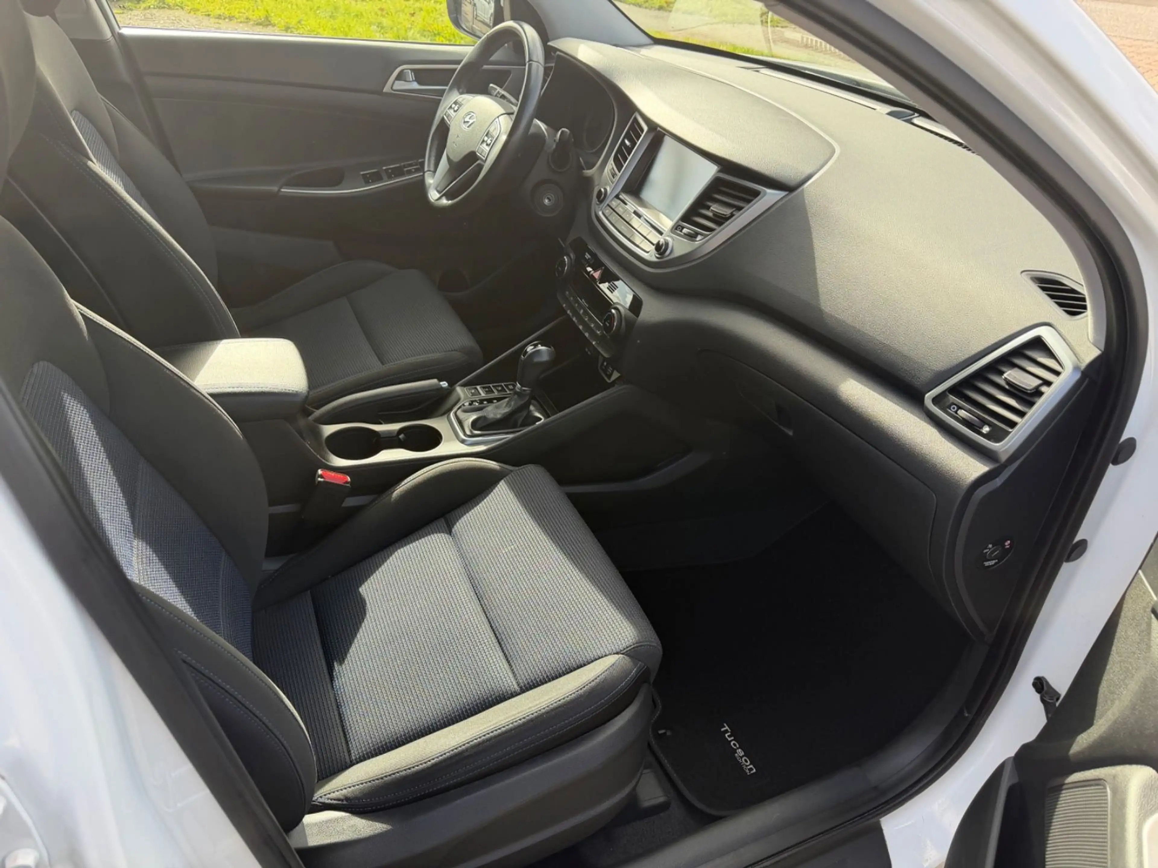 Hyundai TUCSON blue Passion 2WD — photo 15