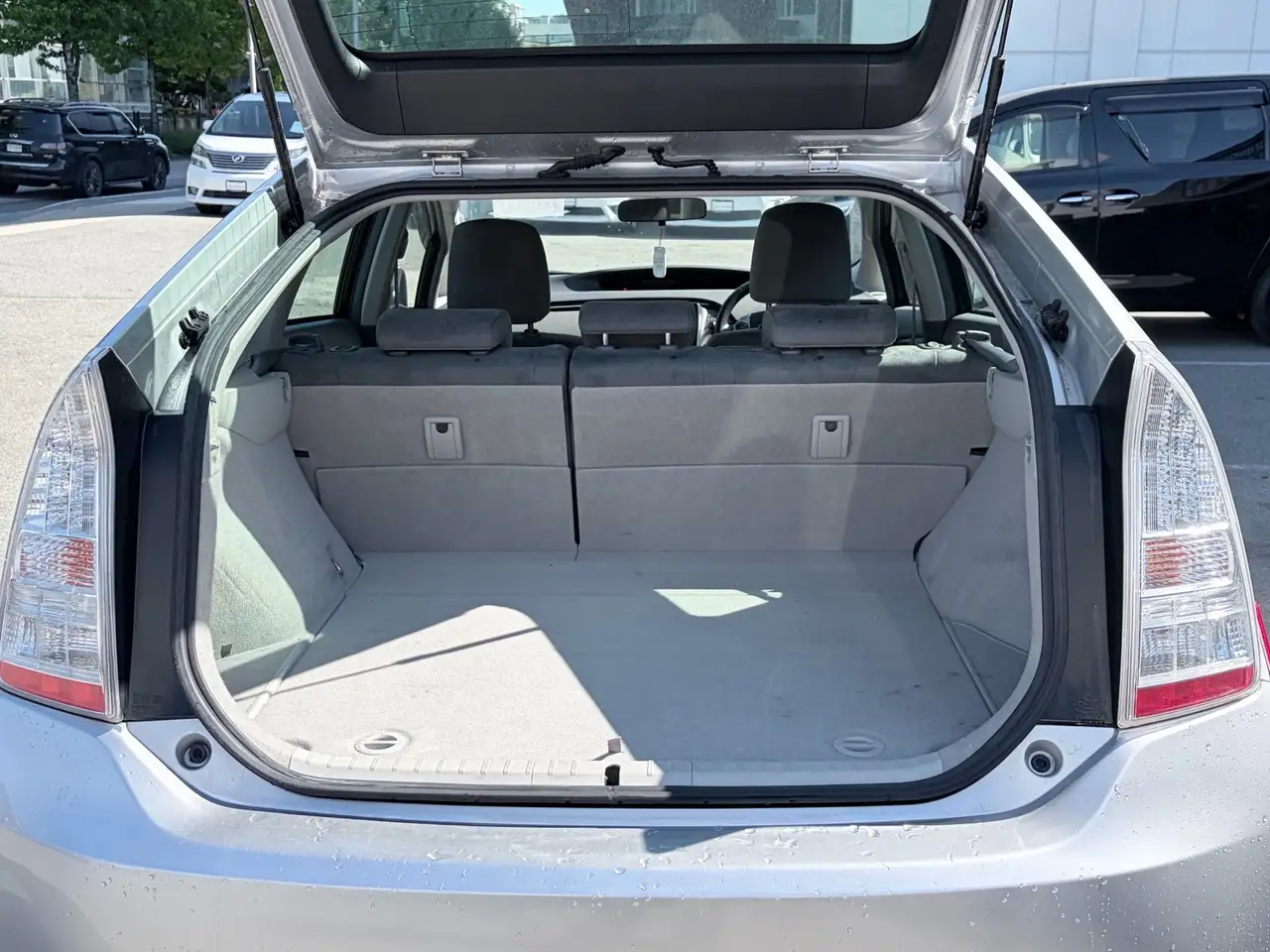 Toyota Prius снимка Toyota Prius