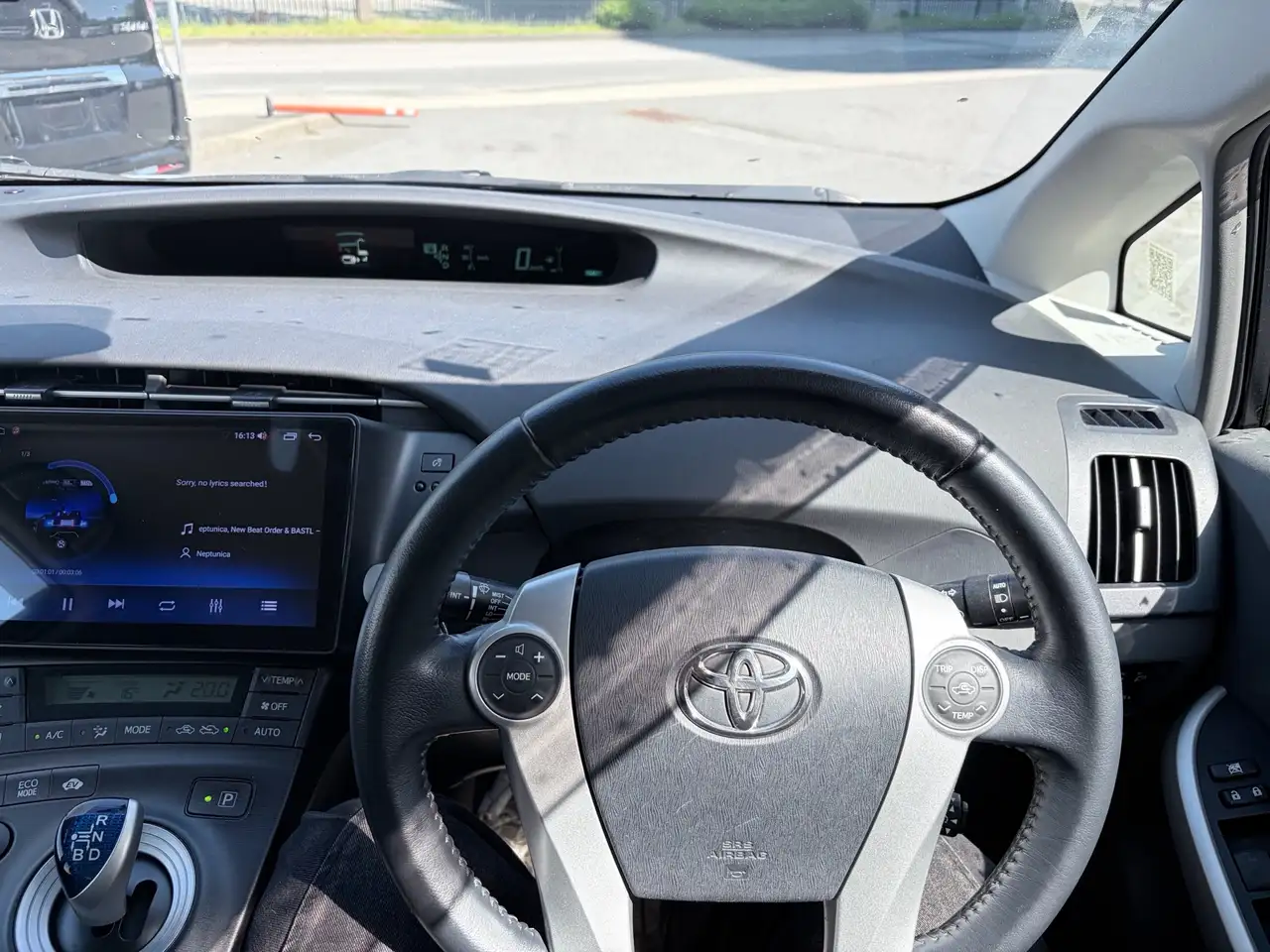 Toyota Prius снимка Toyota Prius