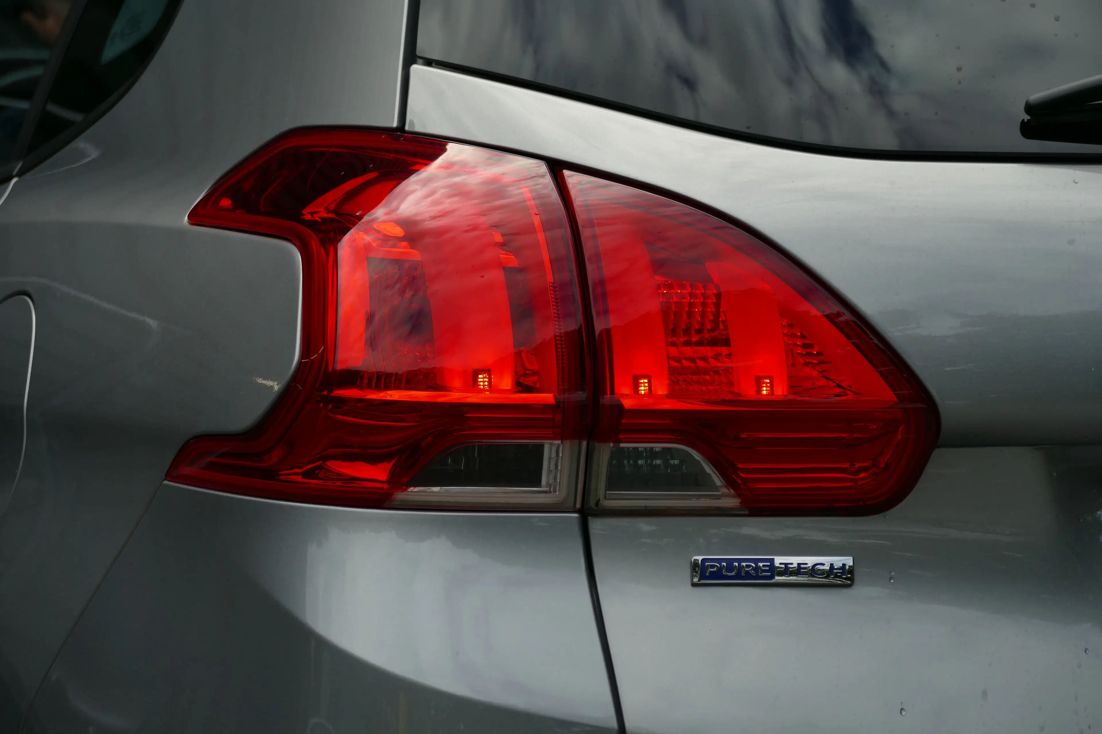Peugeot 2008 1.2 PURETECH 82PK ACTIVE AUTOMAAT / PANO.DAK / NAV — photo 6