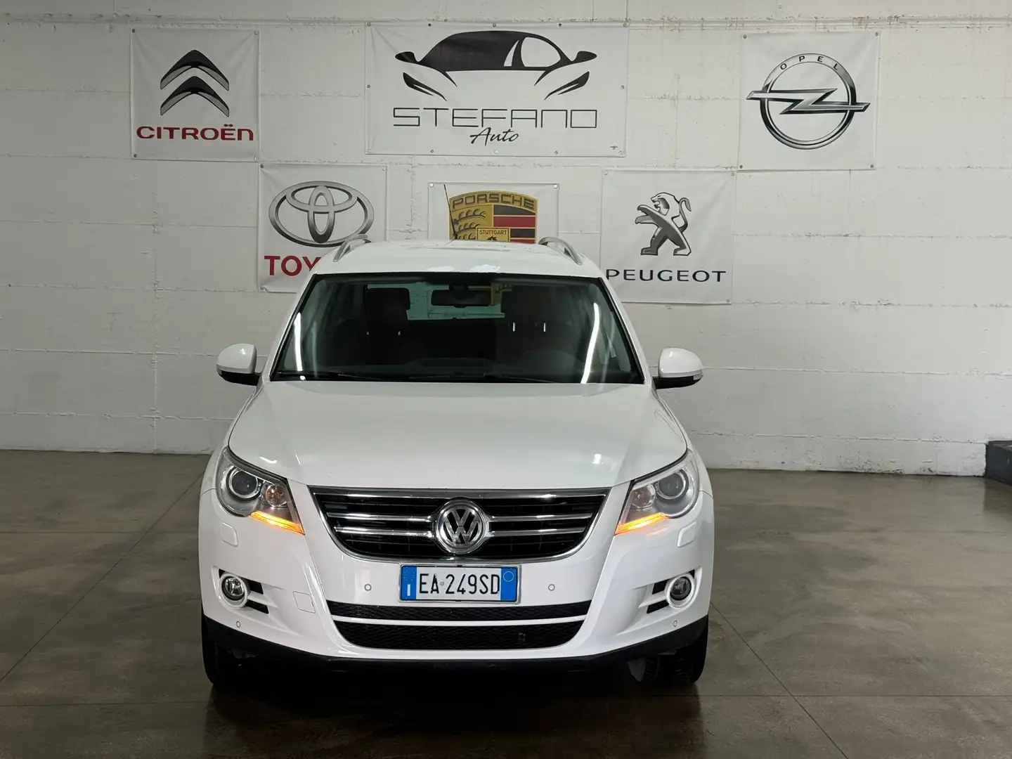 Volkswagen Tiguan Tiguan 2.0 tdi Sport Weiß - 2