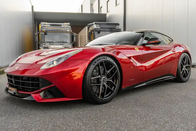 Ferrari F12 berlinetta - 1 of 1 Nemo Red - Tailor Made - Öhlin