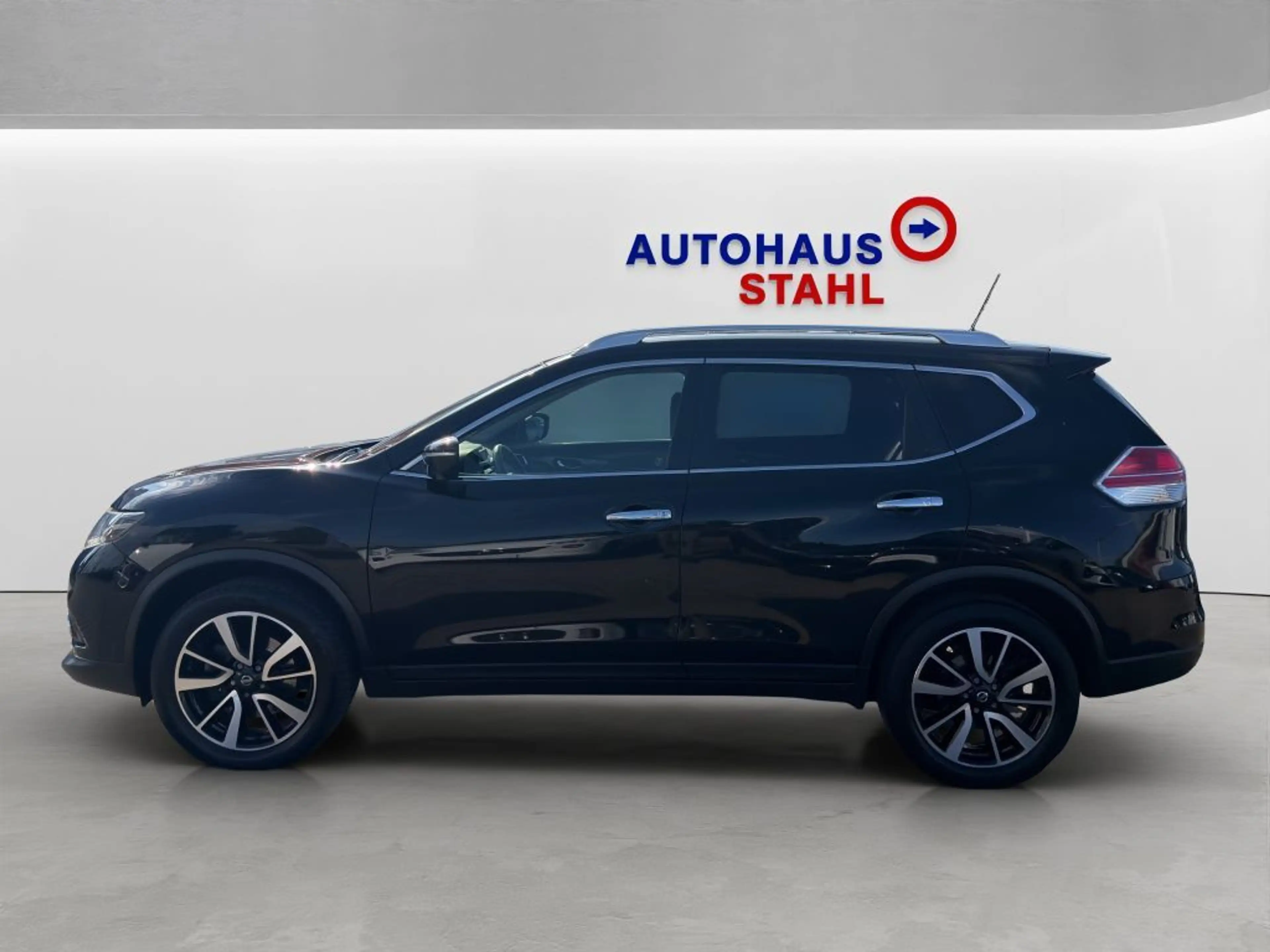 Nissan X-Trail 2.0 dCi Xtronic Tekna — photo 2