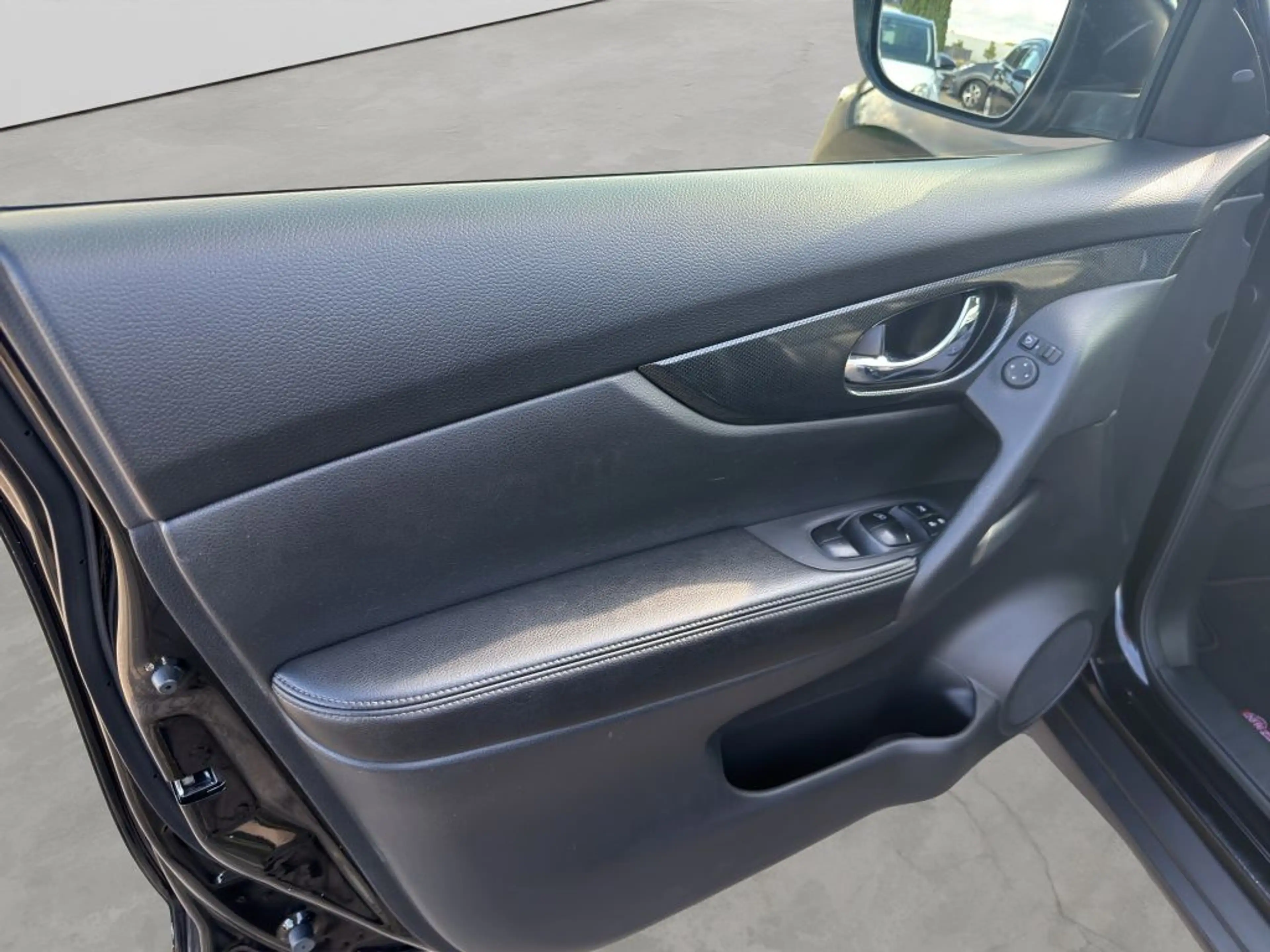 Nissan X-Trail 2.0 dCi Xtronic Tekna — photo 15