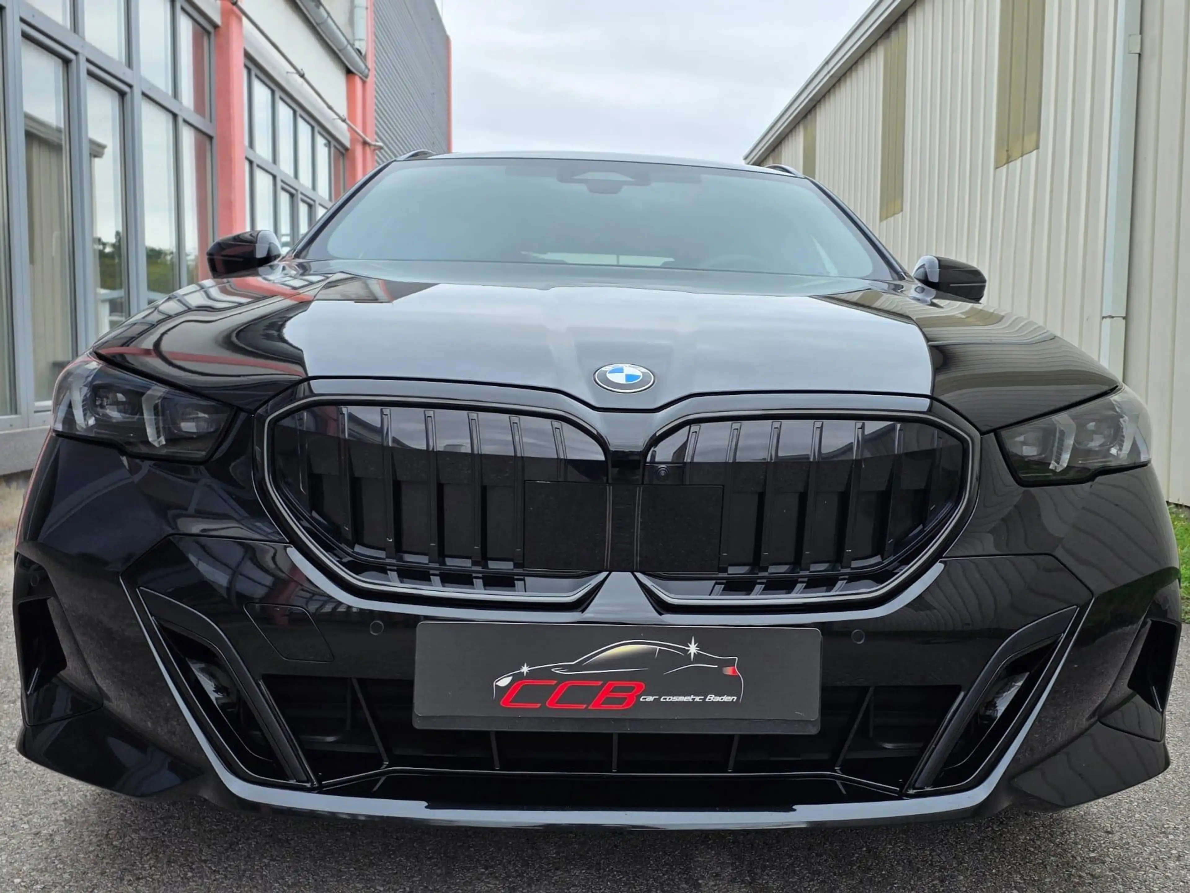 BMW 520 520d xDrive G61 M Sportpaket PRO | 197 PS | 20” | Panorama | HUD | Werksgarantie — photo 2