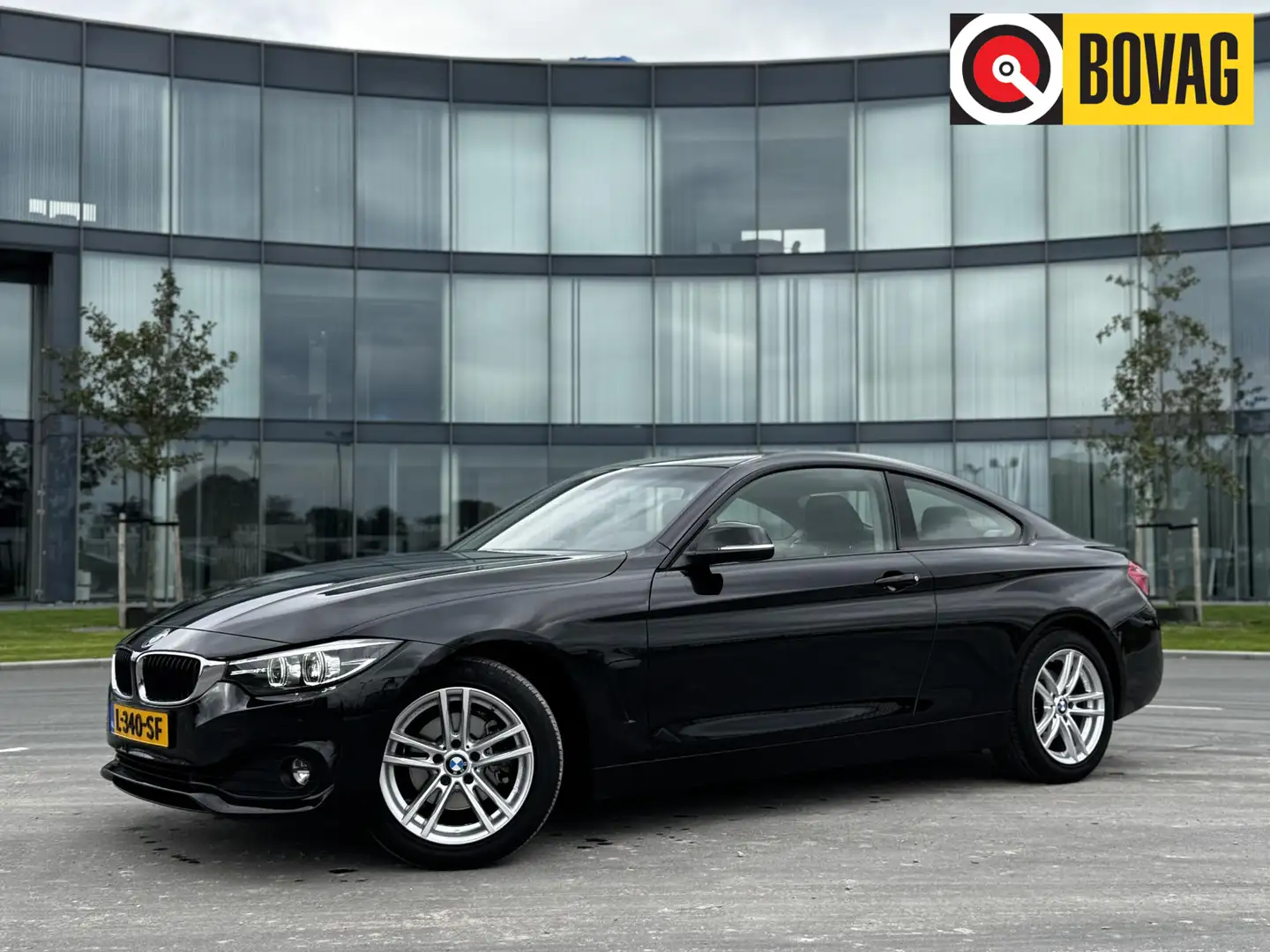 BMW 420 4-serie Coupé 420i High Executive Schwarz - 1