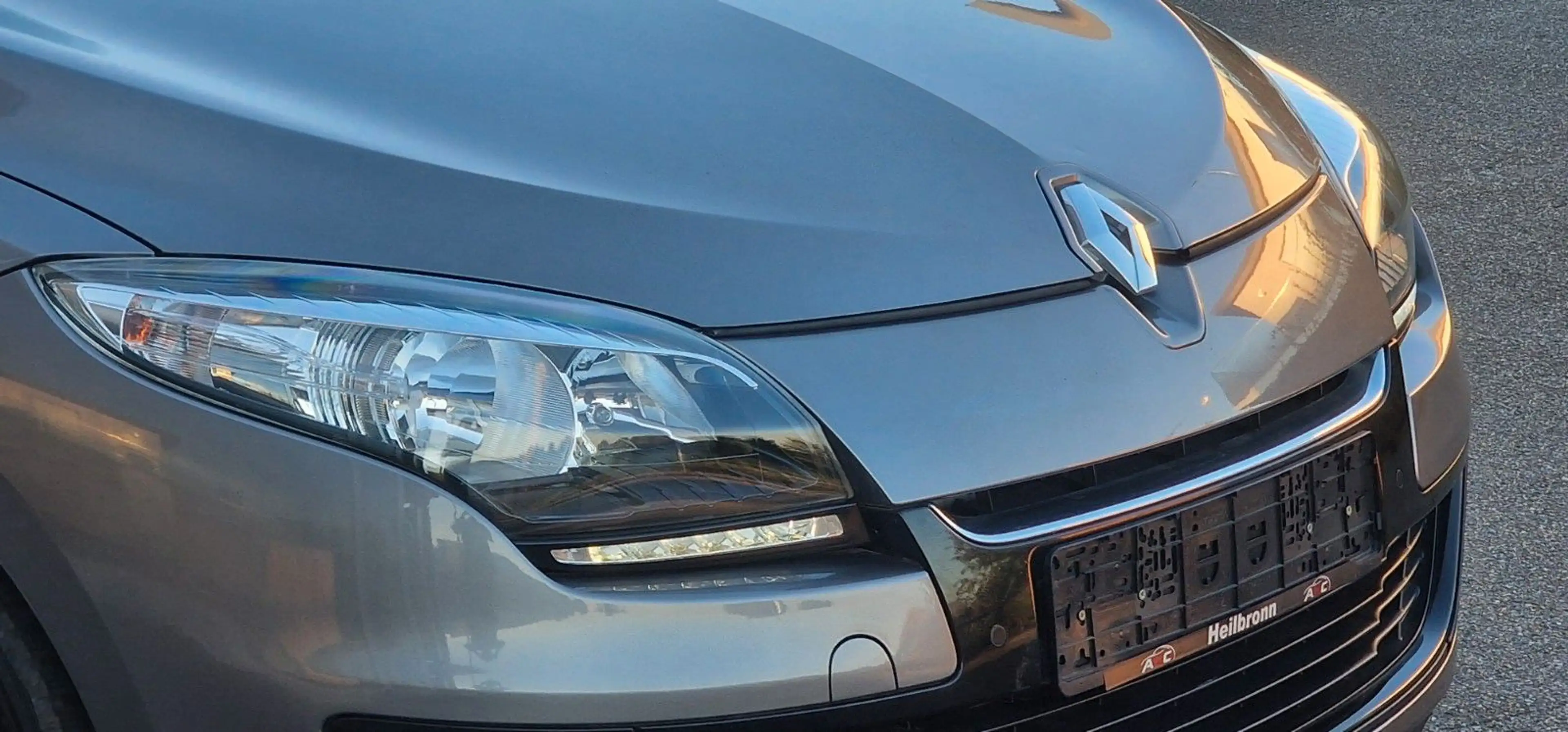 Renault Megane III 1.2L AHK*Navi*Service+Steuerkette NEU — photo 5