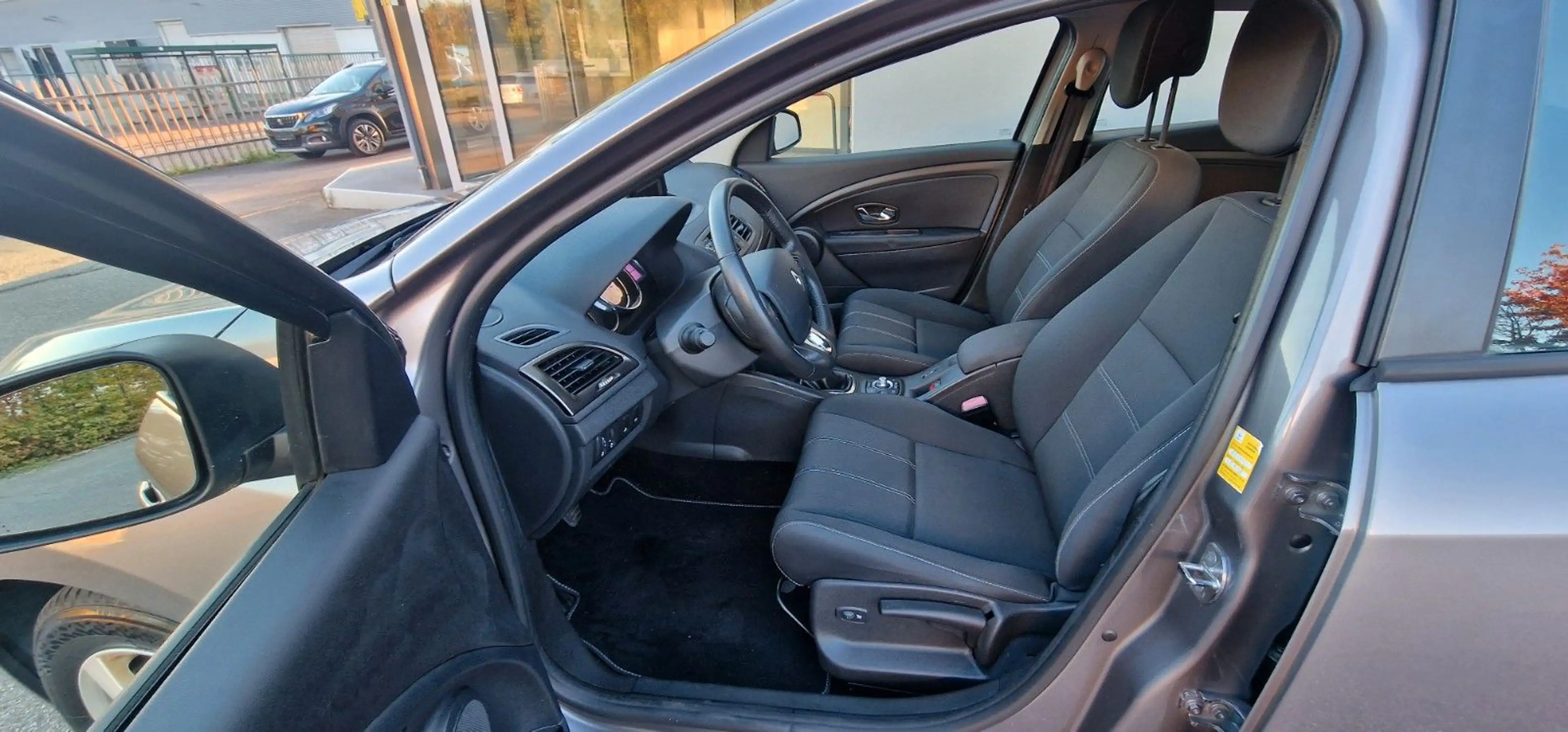 Renault Megane III 1.2L AHK*Navi*Service+Steuerkette NEU — photo 14