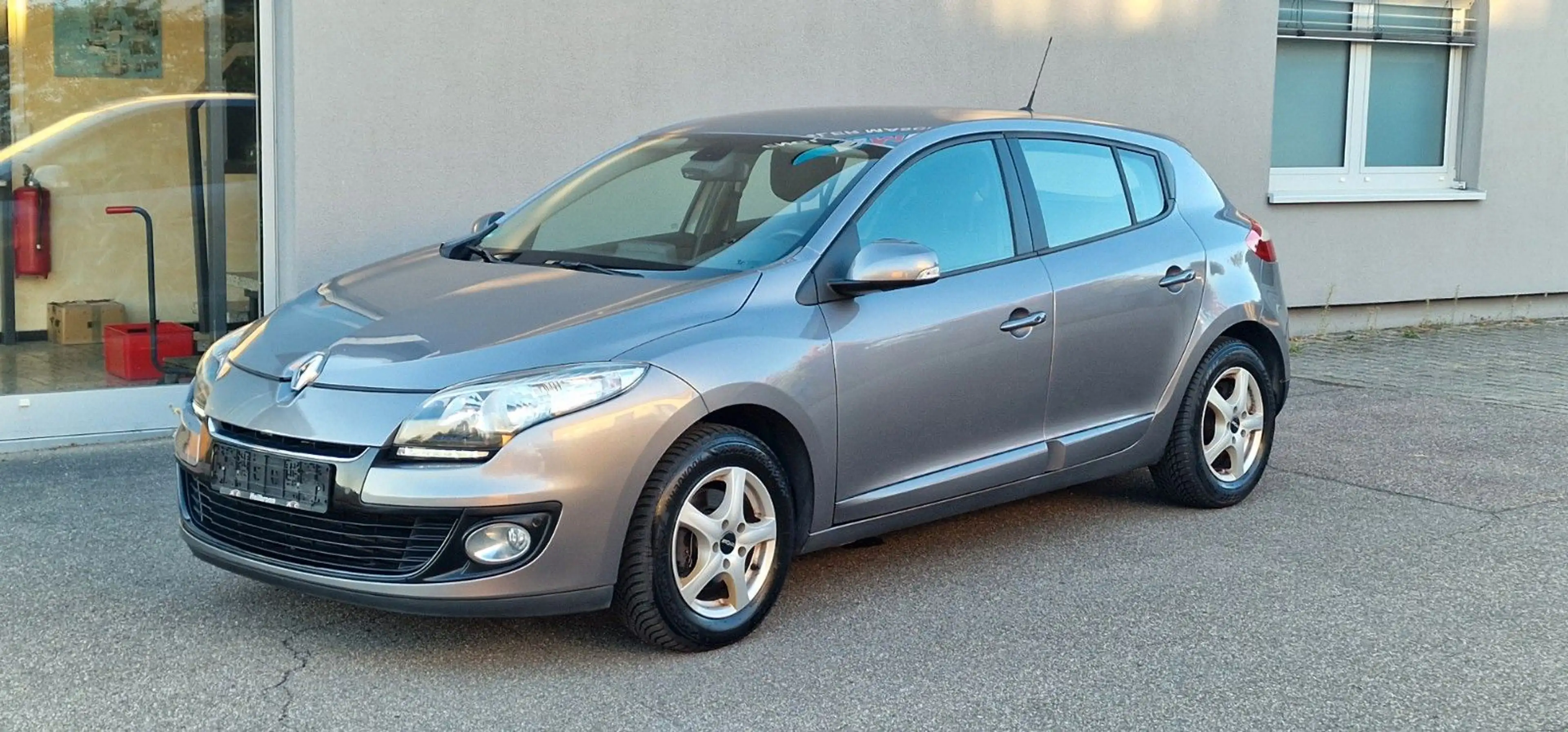 Renault Megane III 1.2L AHK*Navi*Service+Steuerkette NEU — photo 9
