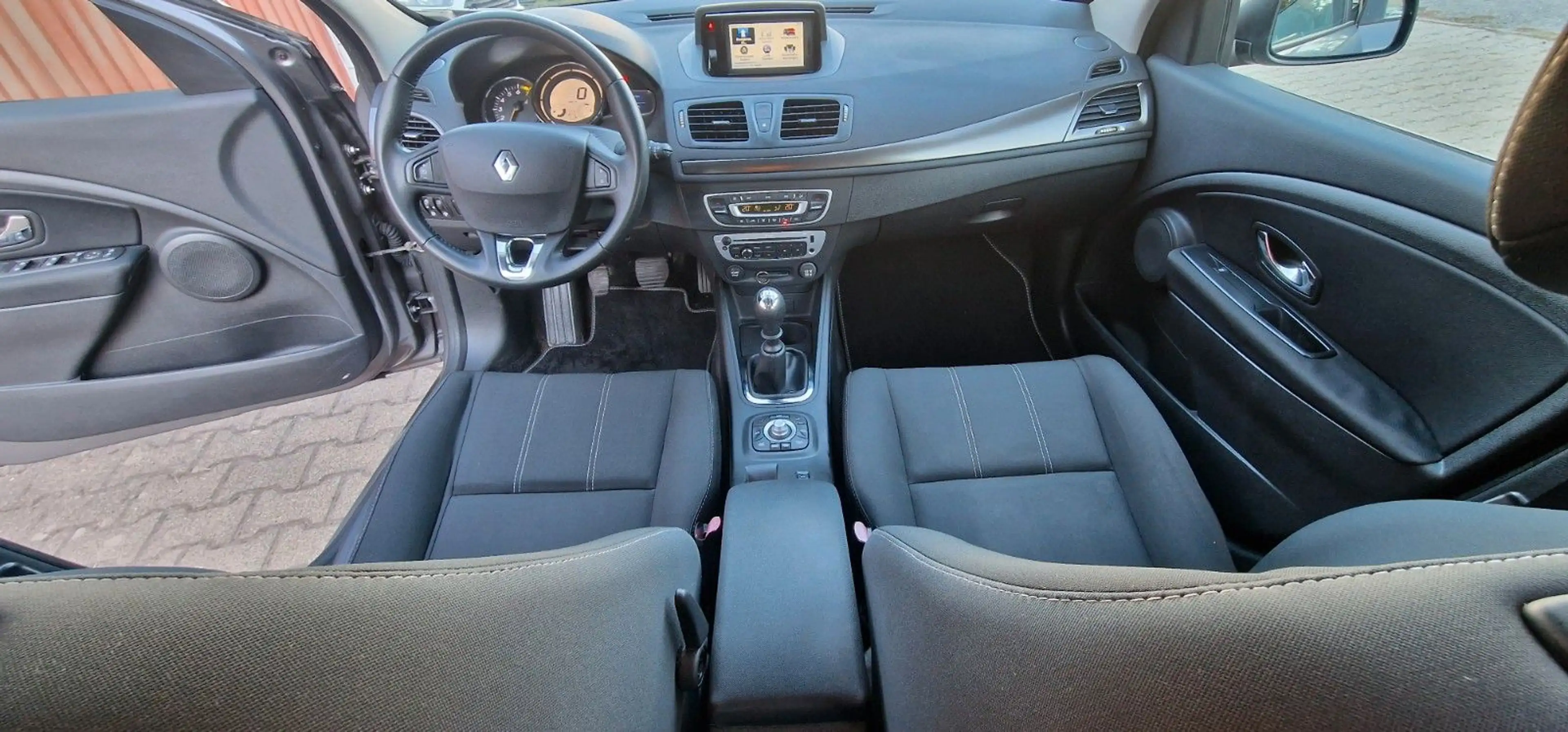 Renault Megane III 1.2L AHK*Navi*Service+Steuerkette NEU — photo 15
