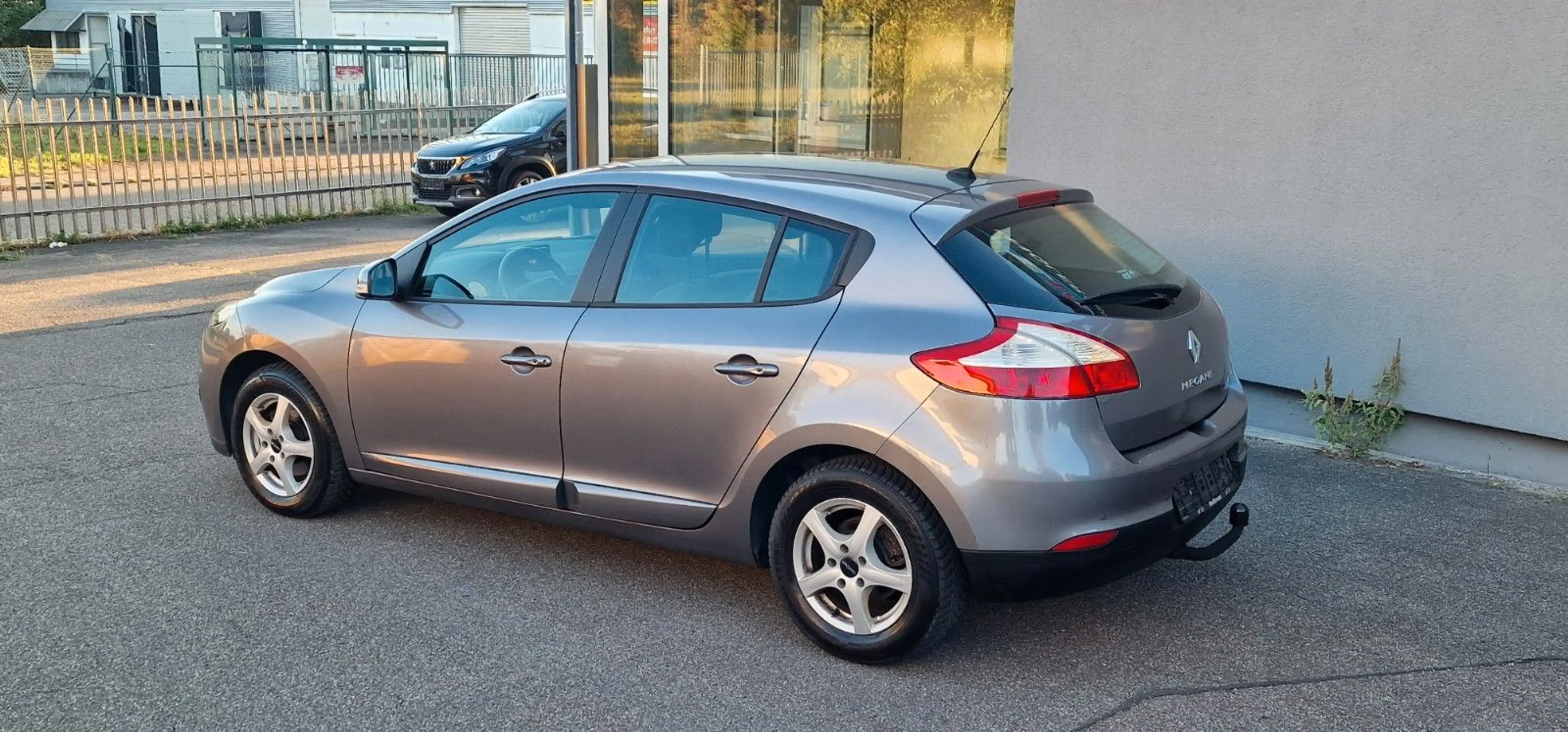 Renault Megane III 1.2L AHK*Navi*Service+Steuerkette NEU — photo 8