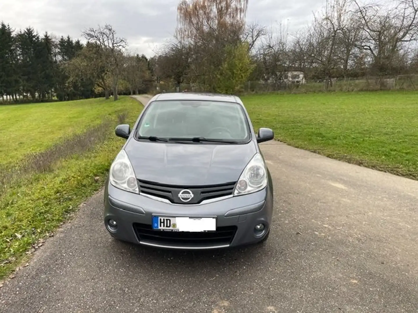 Nissan Note Note 1.6 acenta Grau - 2