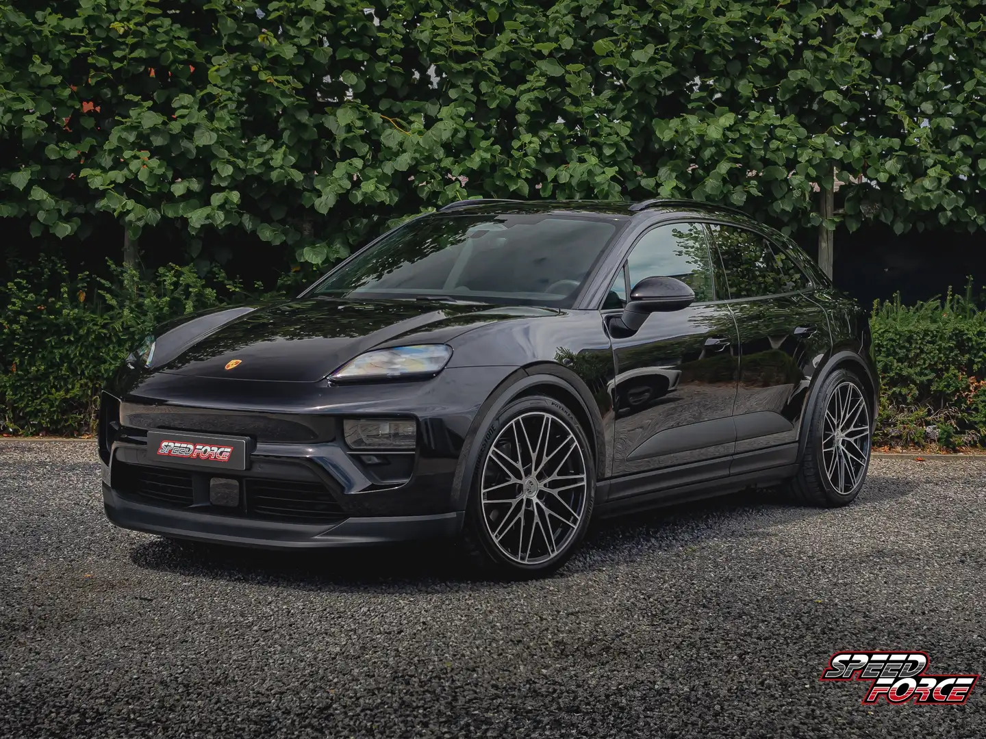 Porsche Macan 4 | Luchtvering | 22" | Pano | passagiersdisplay Zwart - 1