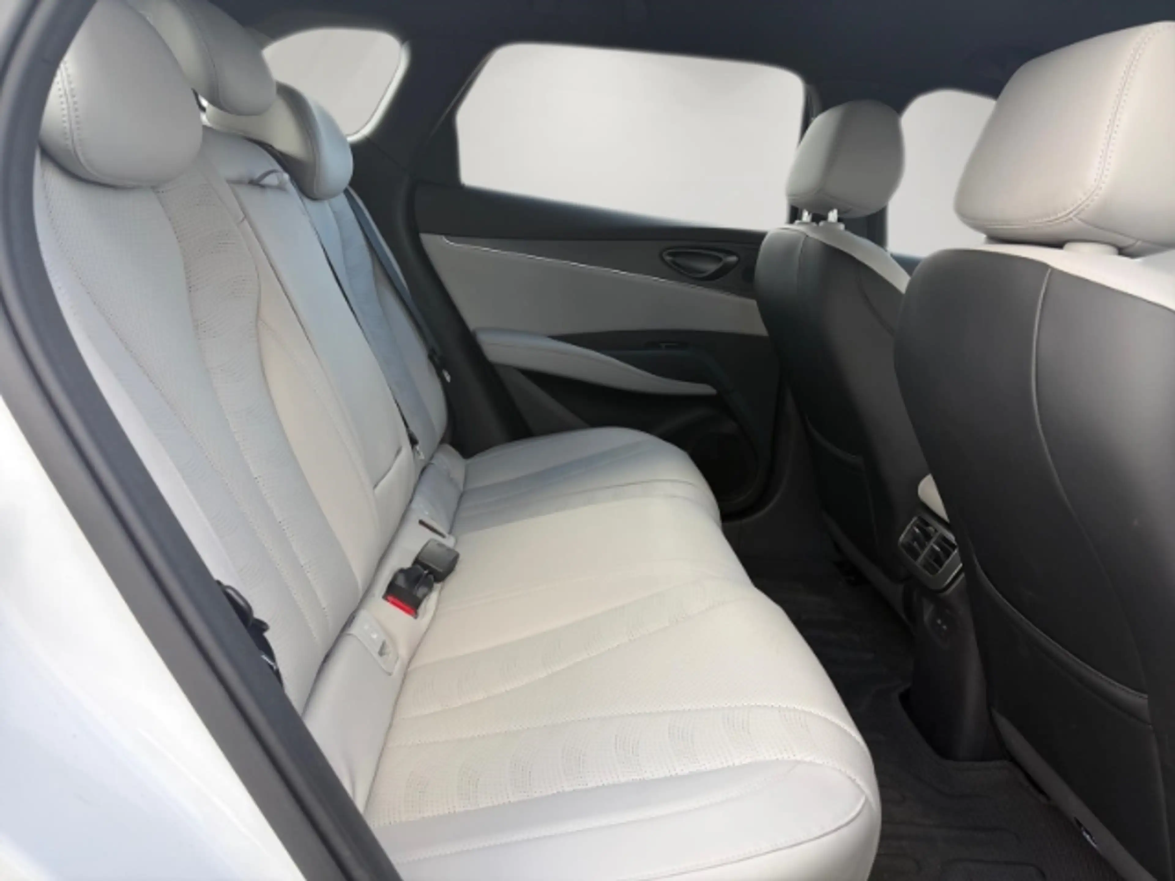 BYD Seal Boost 1.5 Rückfahrkamera/LED Scheinwerfer/Klimauto — photo 14