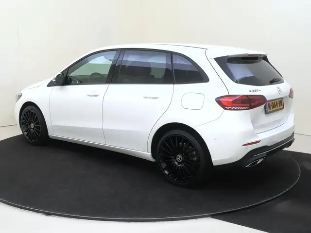 Mercedes-Benz B-Class view 3
